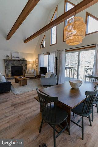 ARROWHEAD  LAKES - Residential