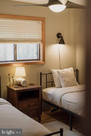 ARROWHEAD  LAKES - Residential