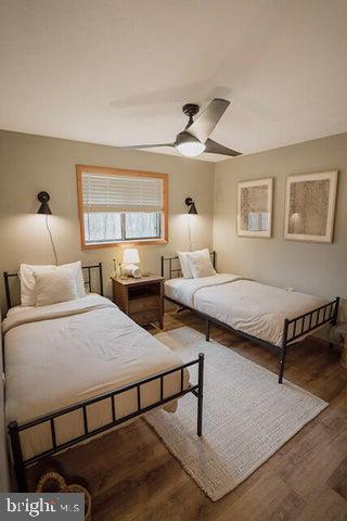 ARROWHEAD  LAKES - Residential