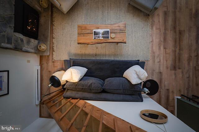 ARROWHEAD  LAKES - Residential