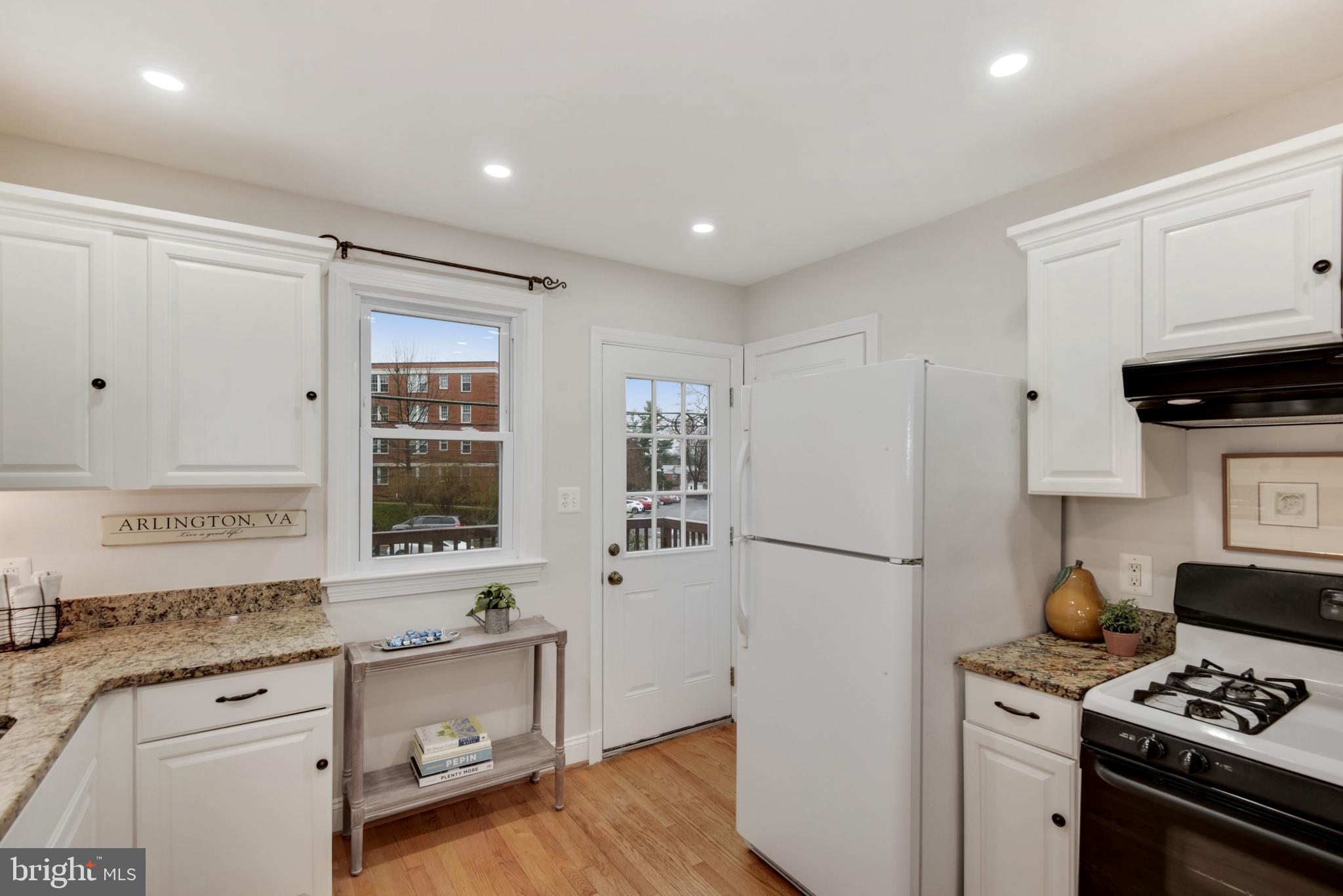 ARLINGTON HEIGHTS - Residential