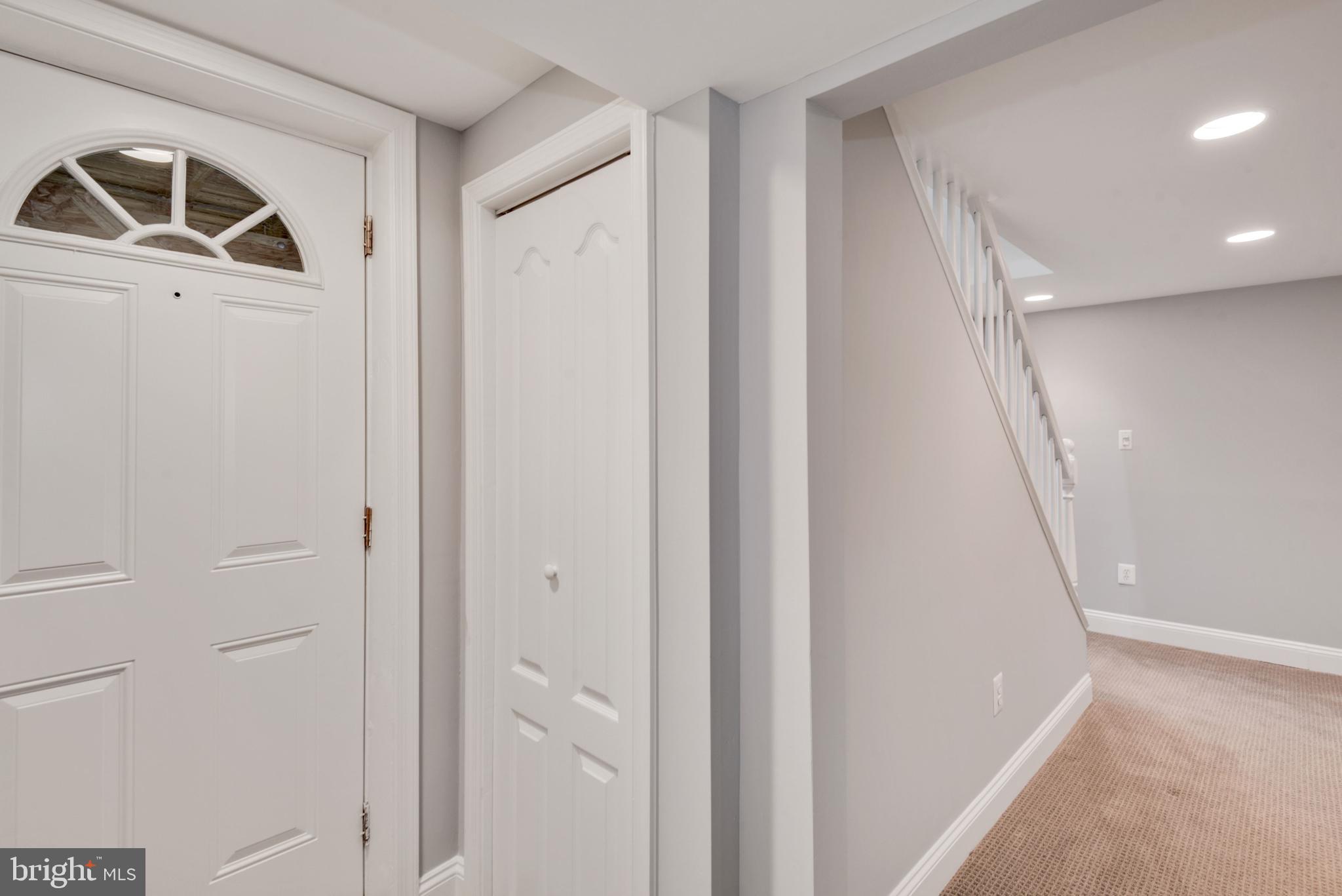 ARLINGTON HEIGHTS - Residential