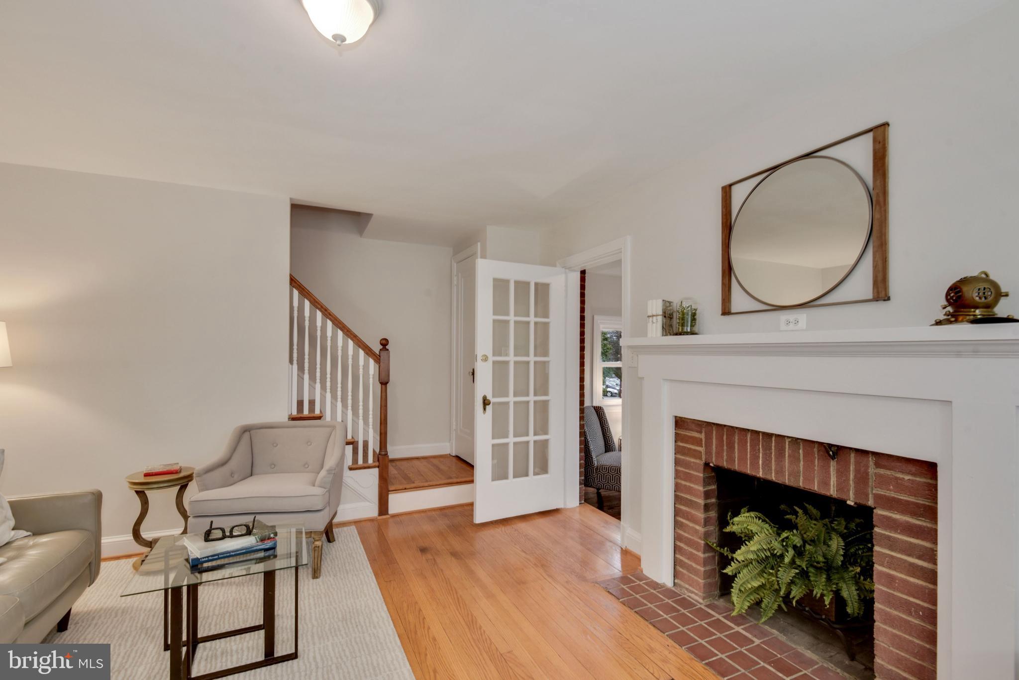 ARLINGTON HEIGHTS - Residential