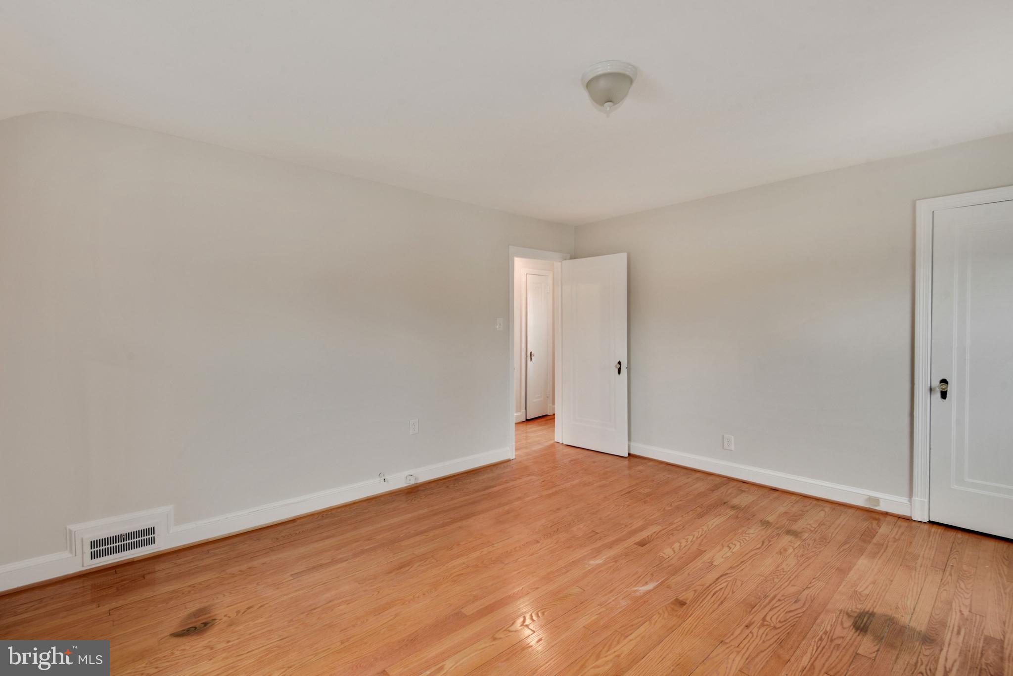 ARLINGTON HEIGHTS - Residential