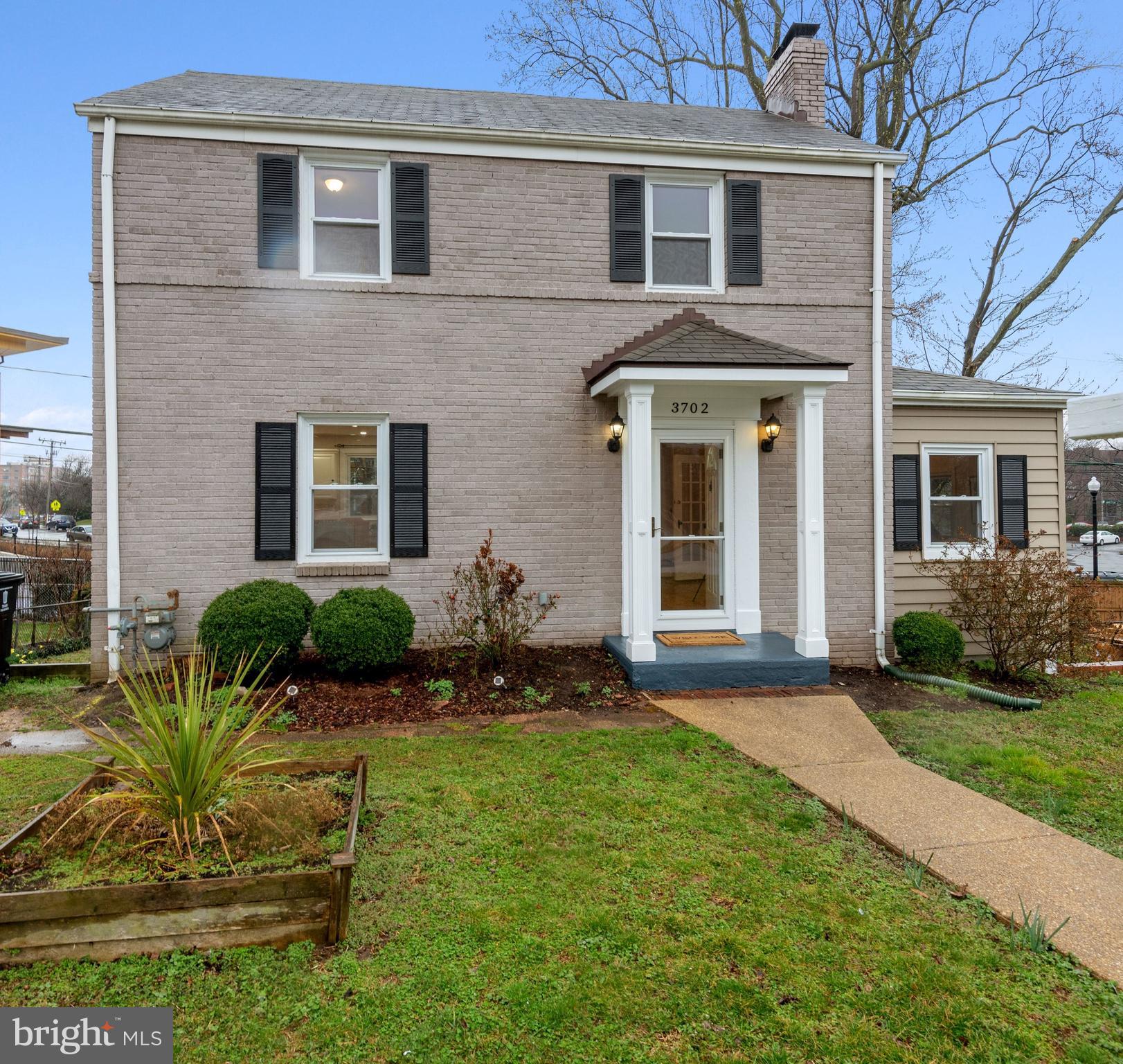 ARLINGTON HEIGHTS - Residential