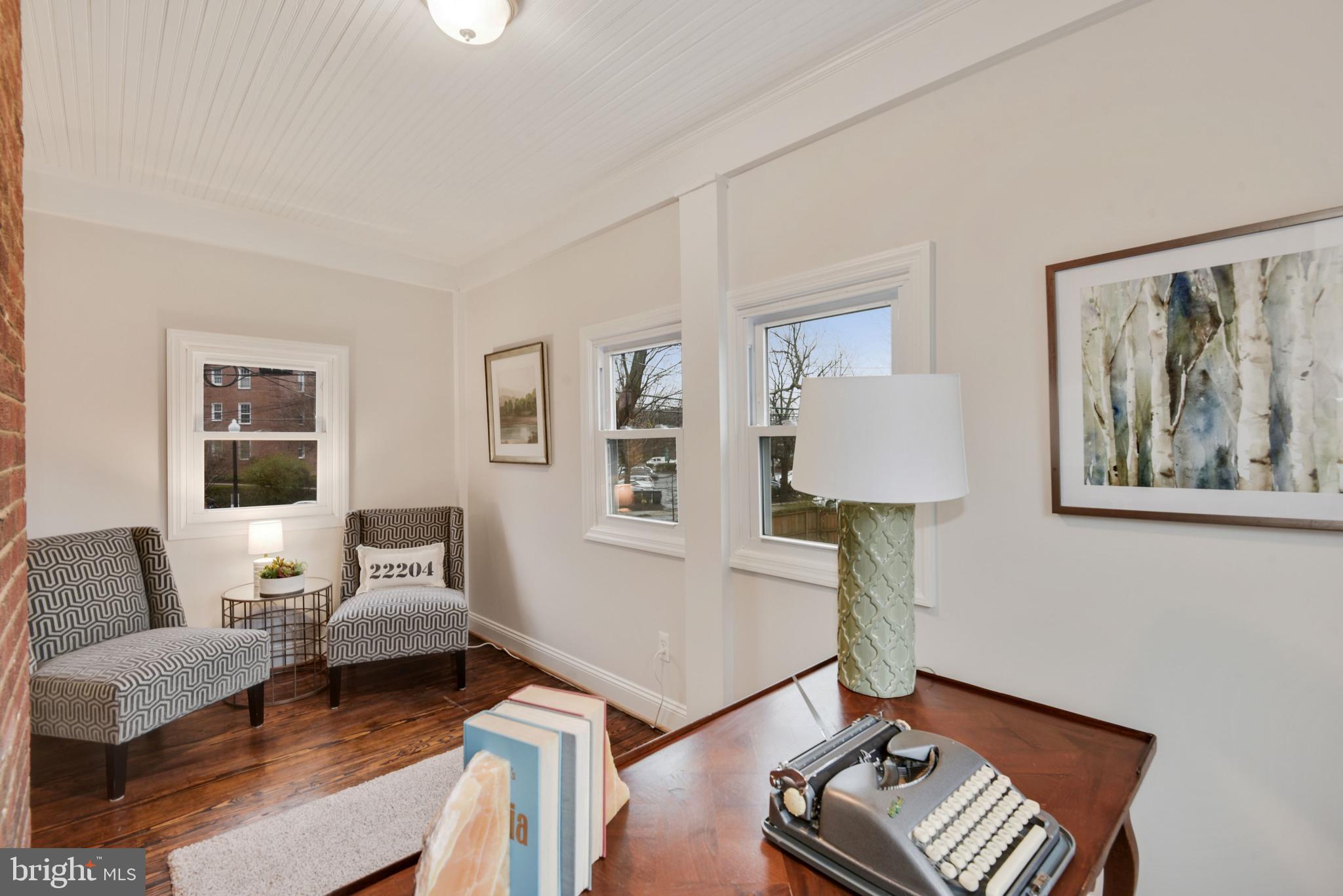 ARLINGTON HEIGHTS - Residential