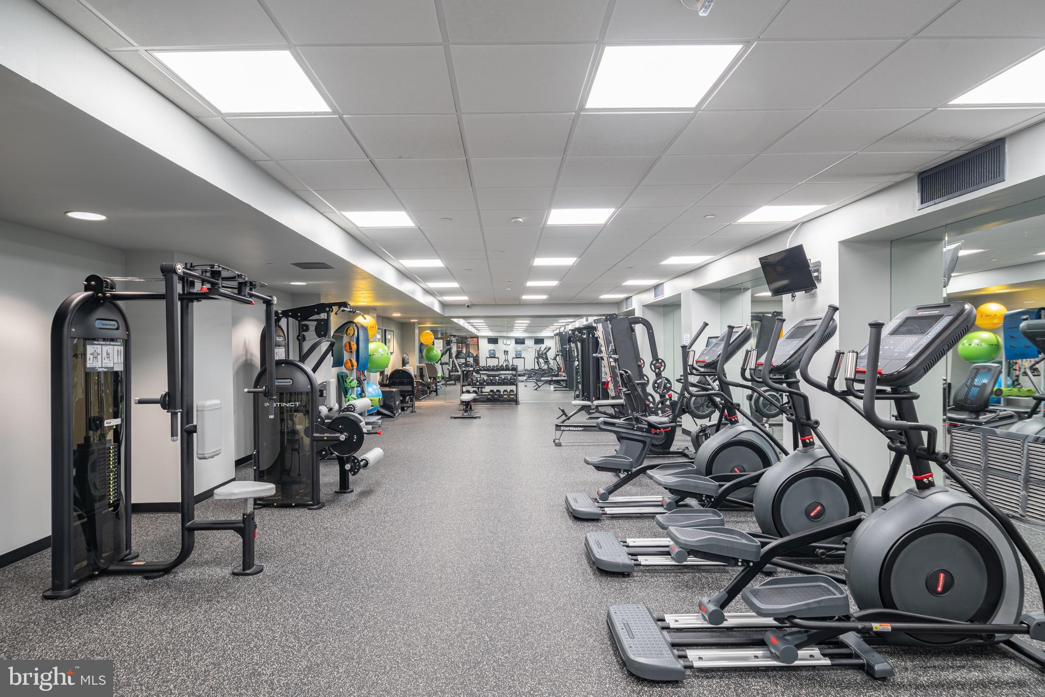 ART MUSEUM AREA - Residential