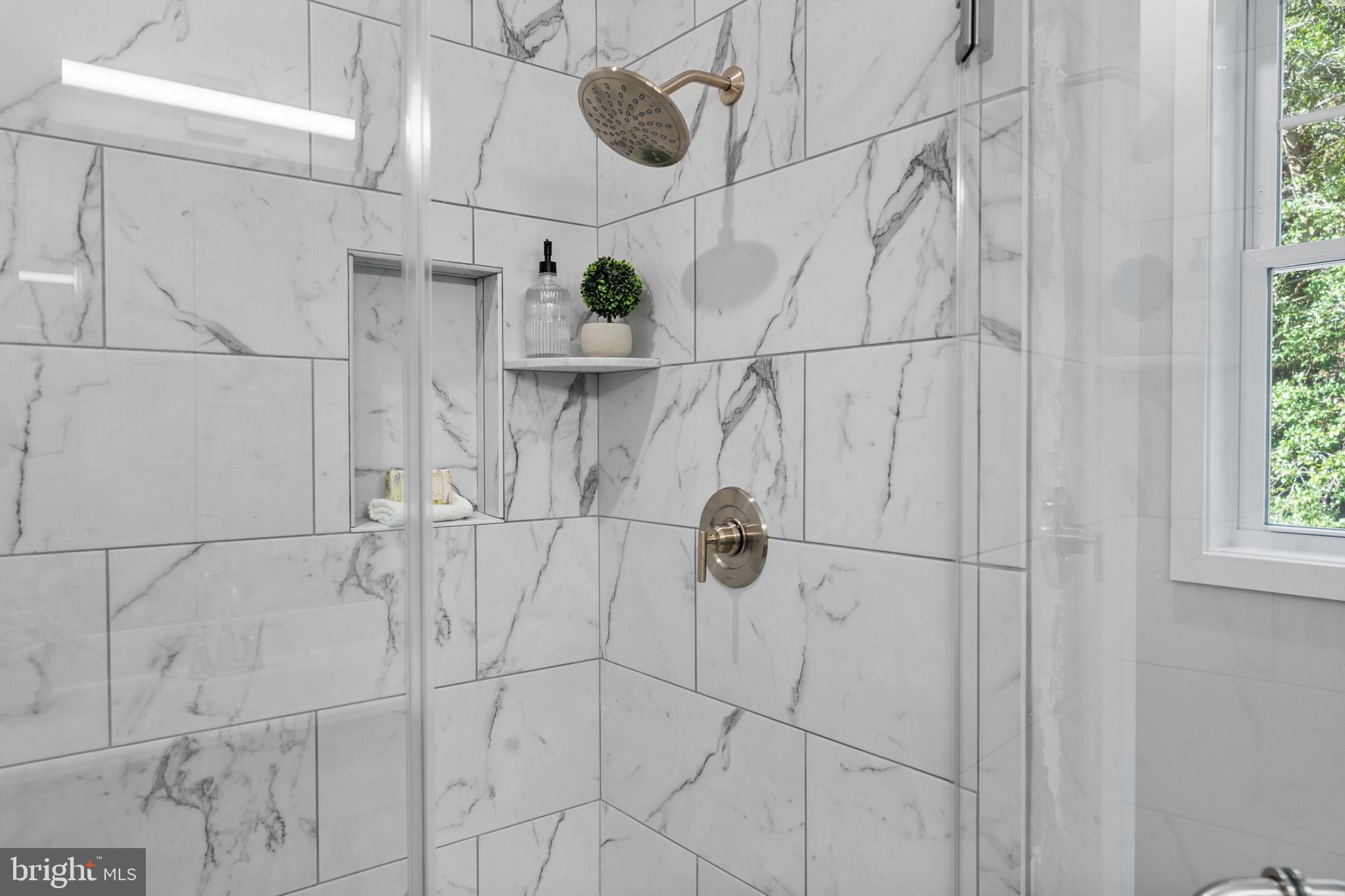 DRUM POINT - Residential