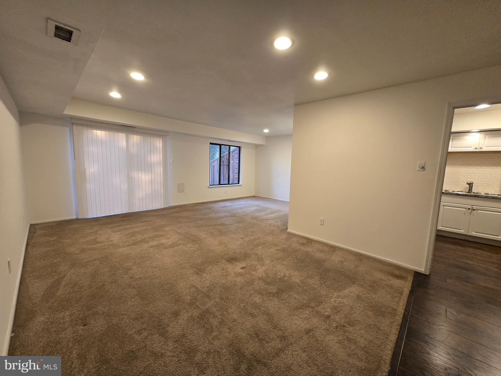 ASPENWOOD - Residential Lease