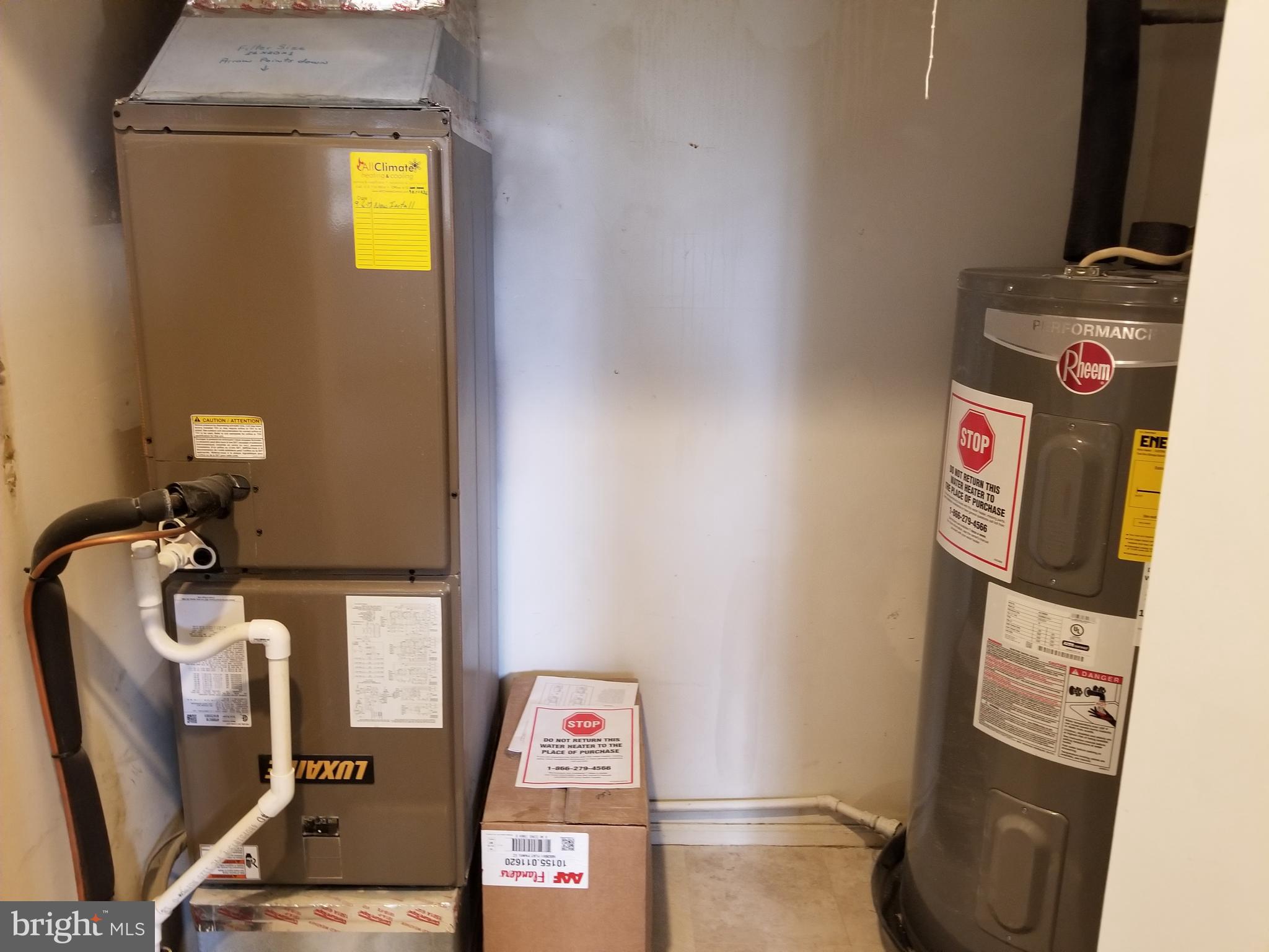 ASPENWOOD - Residential Lease