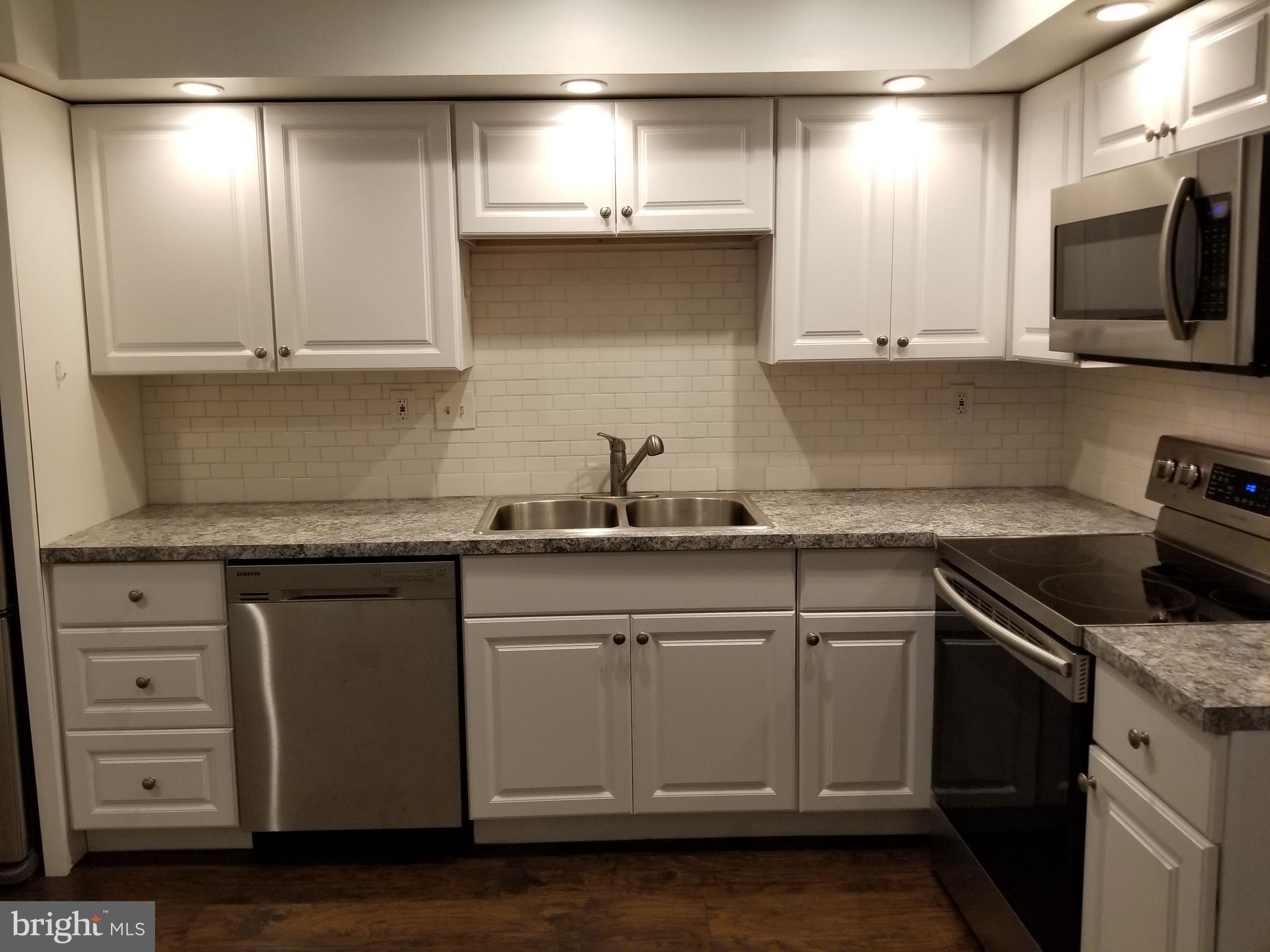 ASPENWOOD - Residential Lease