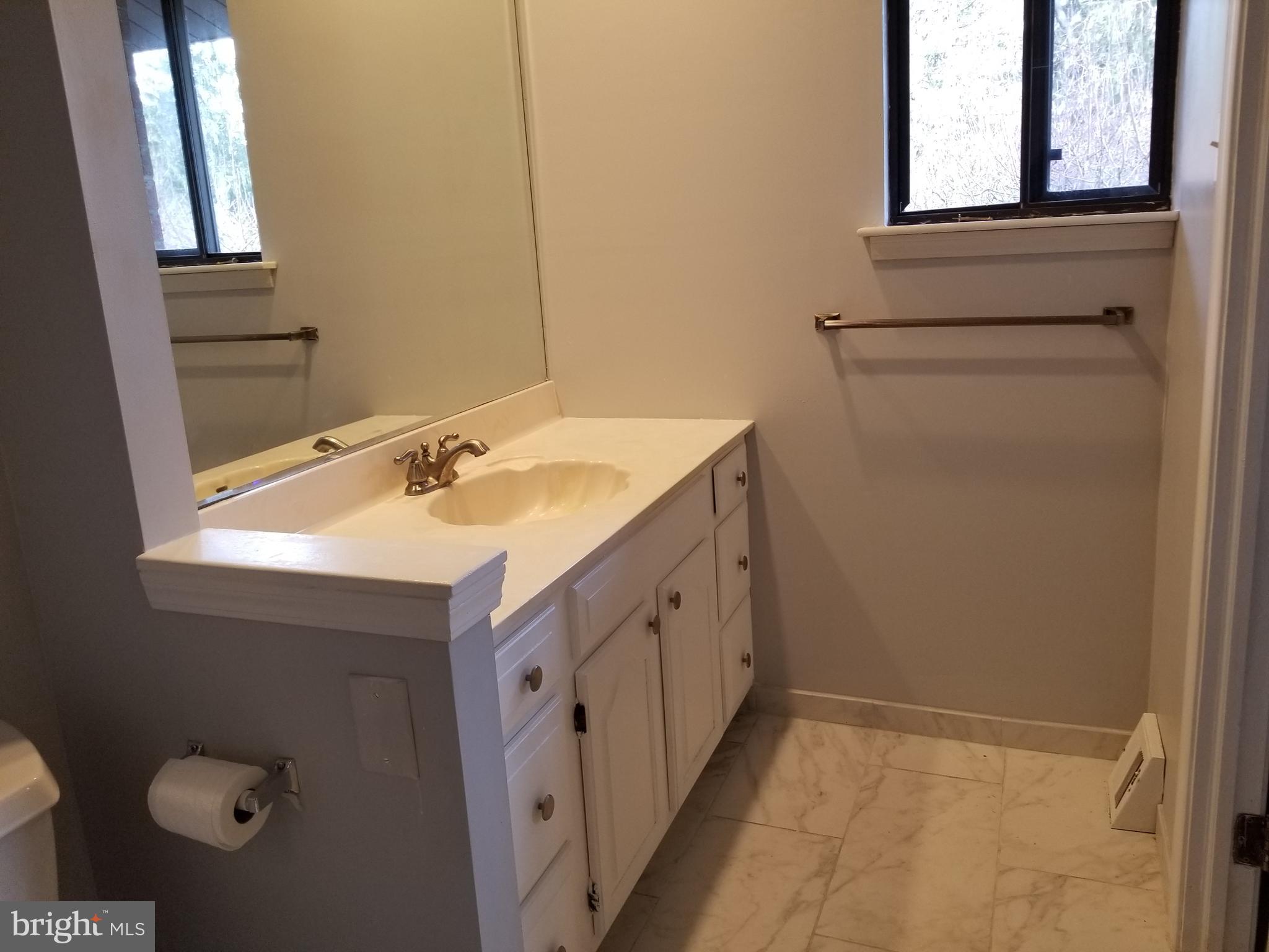 ASPENWOOD - Residential Lease