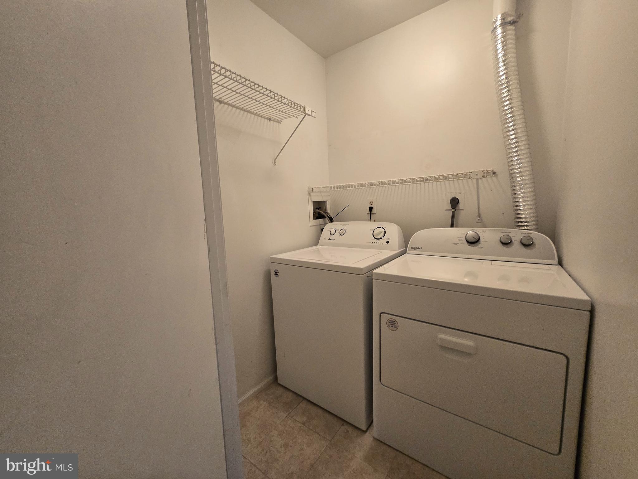 ASPENWOOD - Residential Lease