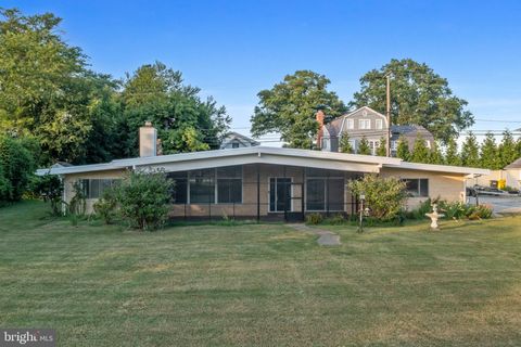 45 E LAKE DRIVE ANNAPOLIS MD 21403