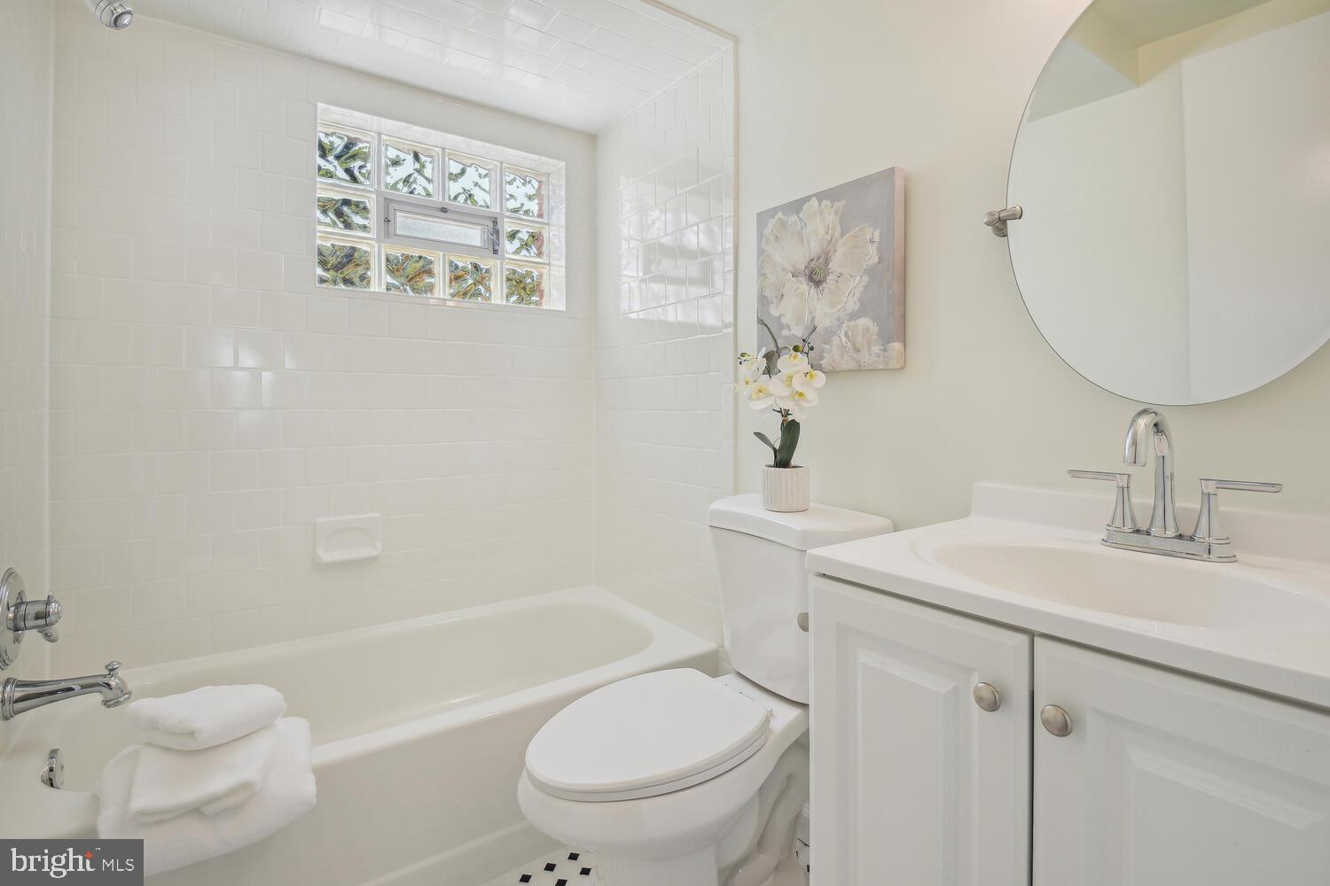 ROCK CREEK PALISADES - Residential