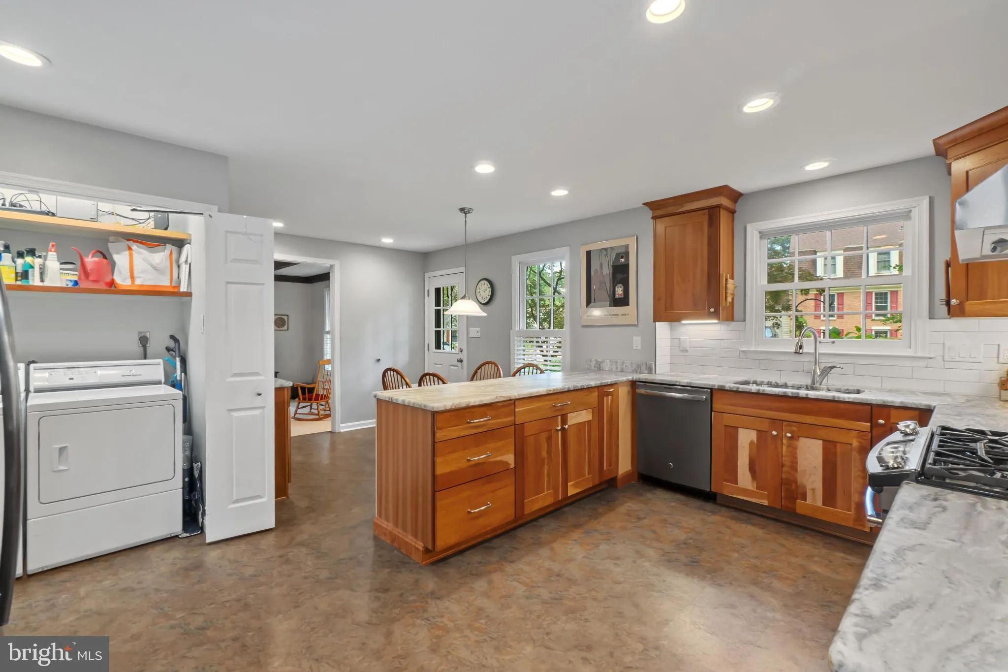 Severna Park, Maryland 21146, United States, 4 Bedrooms Bedrooms, ,3 BathroomsBathrooms,Residential,Coming Soon,167593