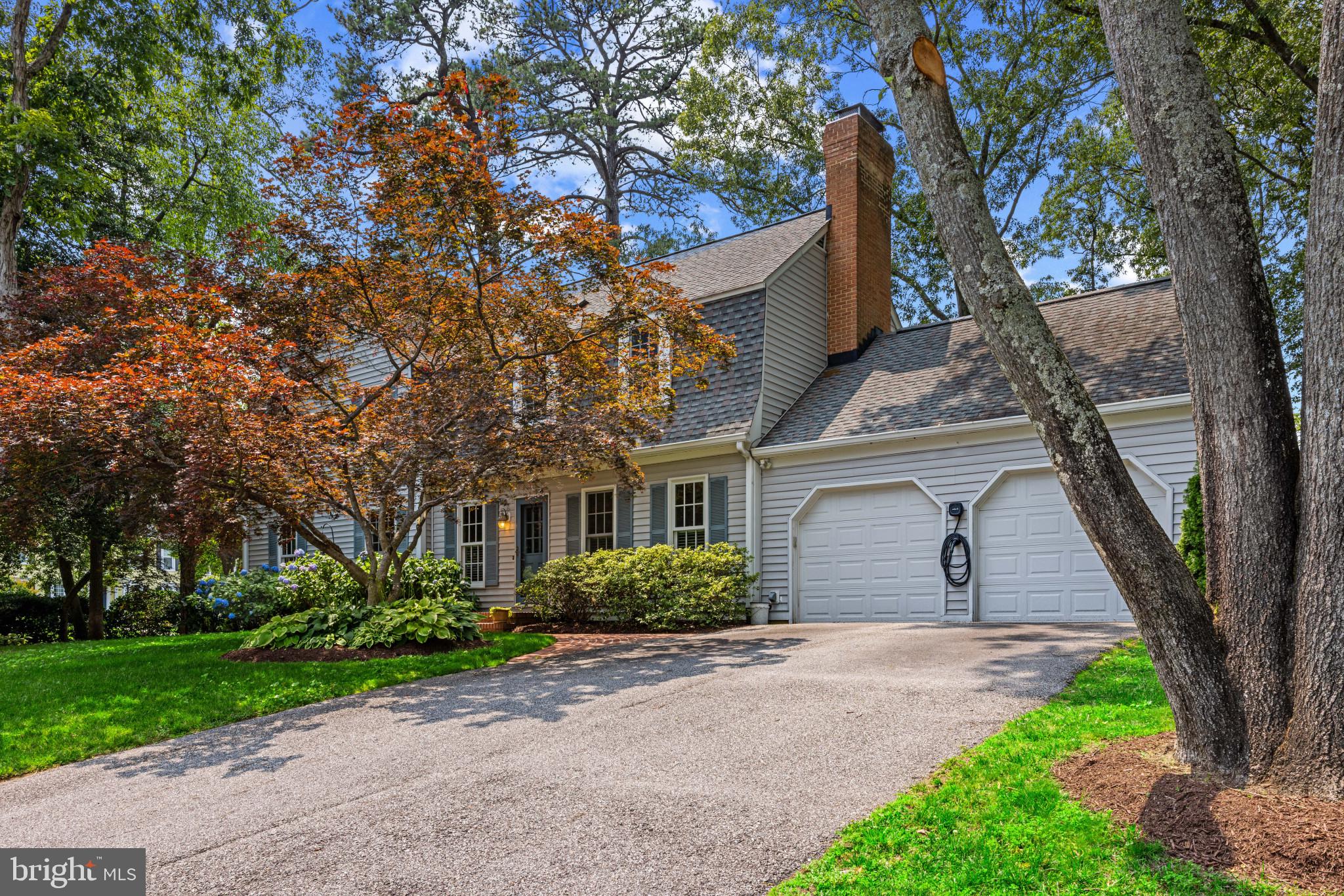 250 OAK COURT