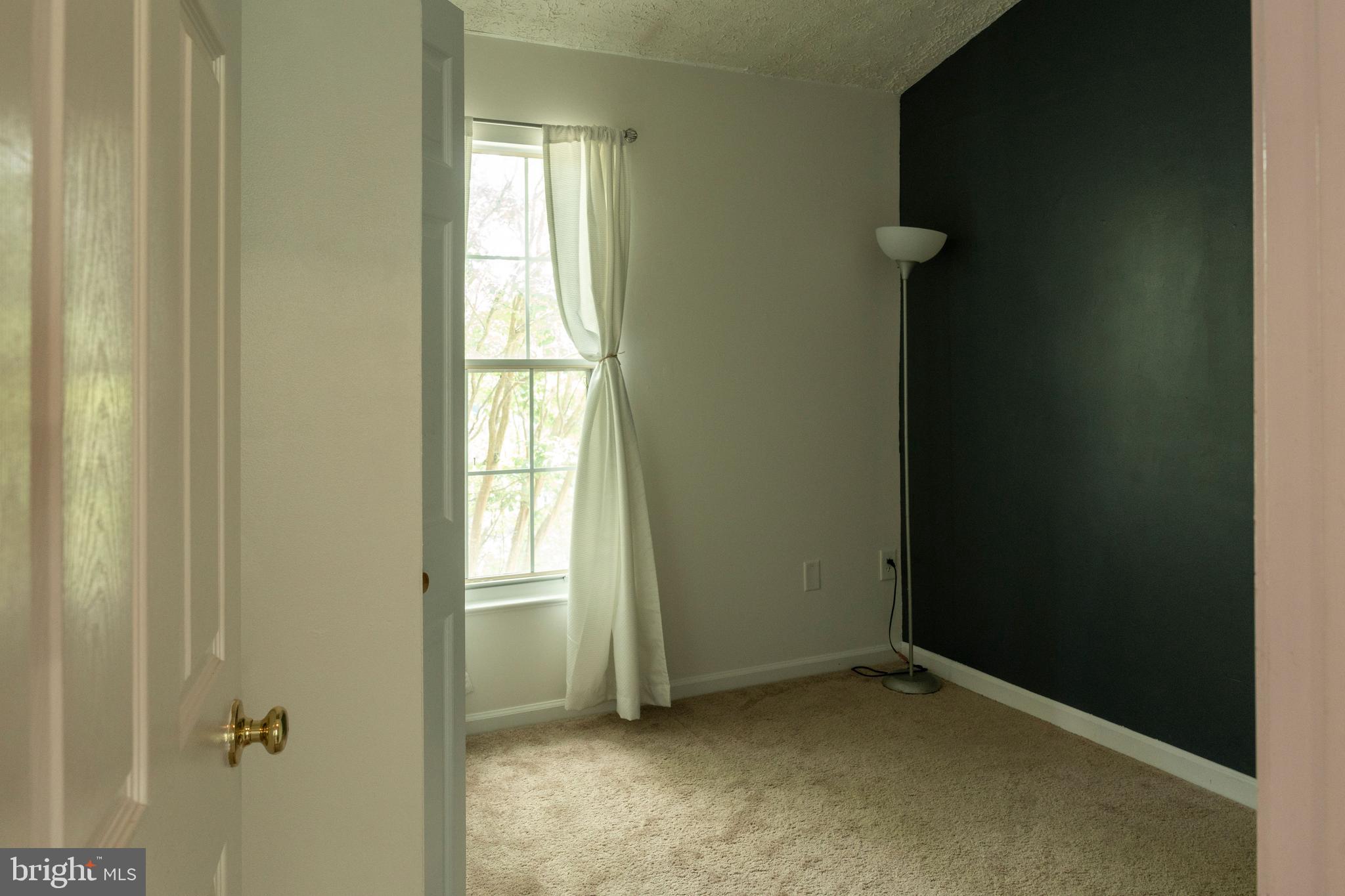 1511 BEVERLY COURT