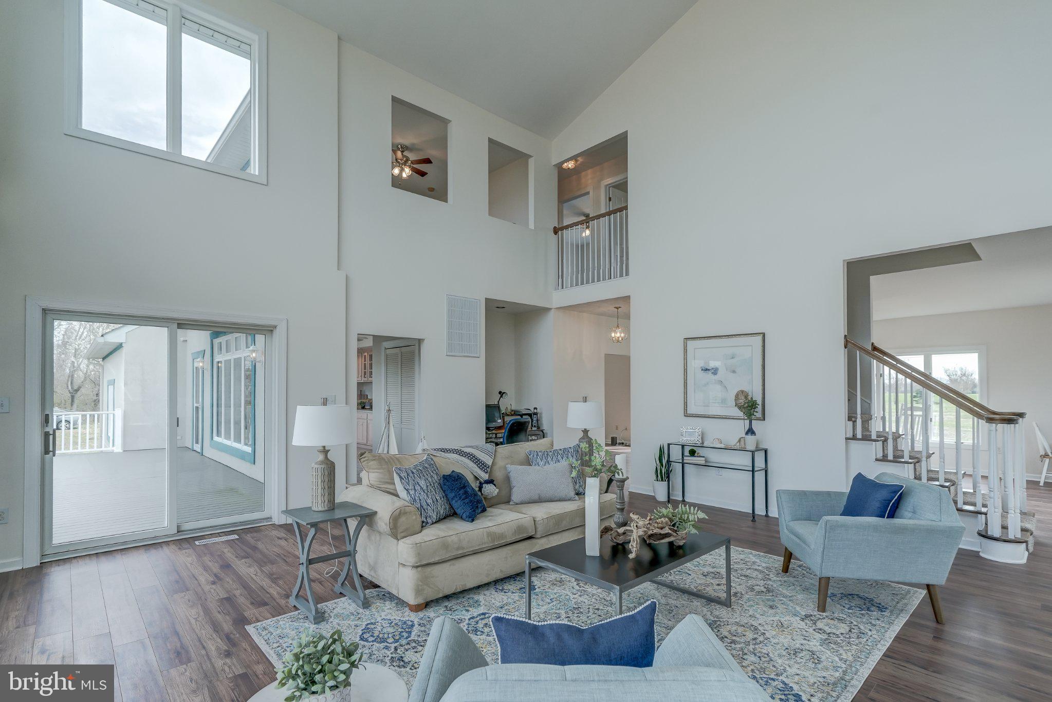 284 PALMER DRIVE