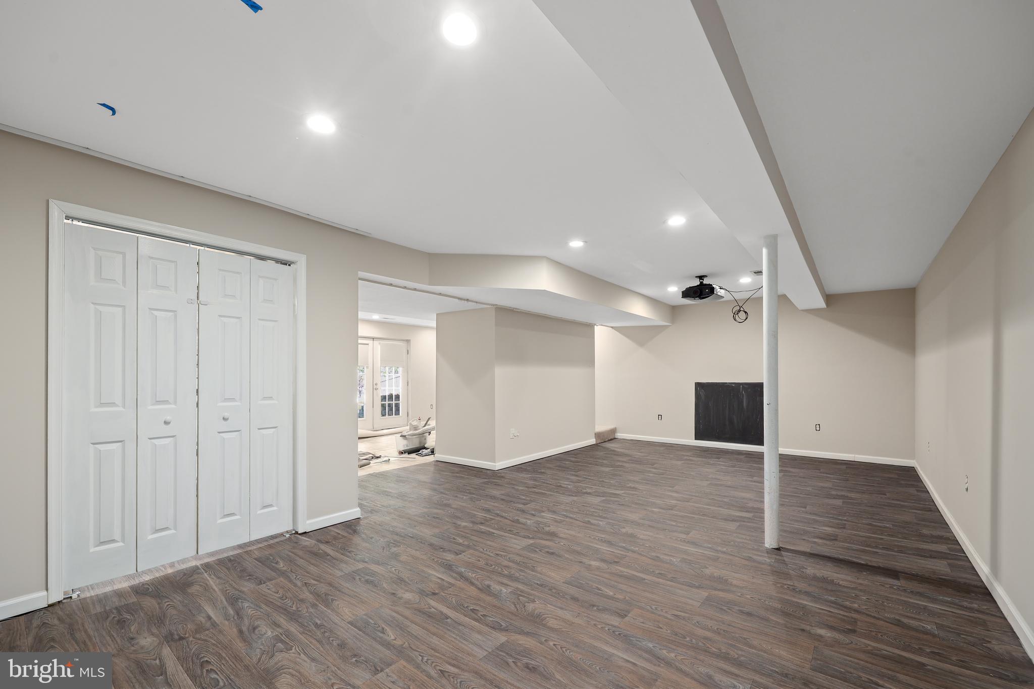 BEXLEY MANOR - Residential