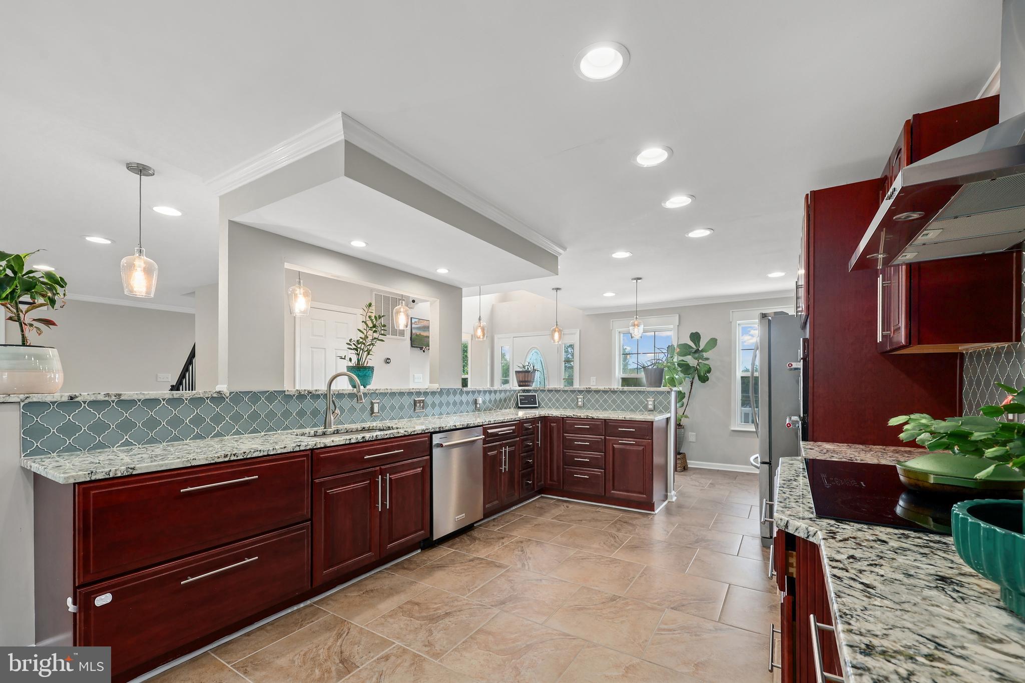 BEXLEY MANOR - Residential