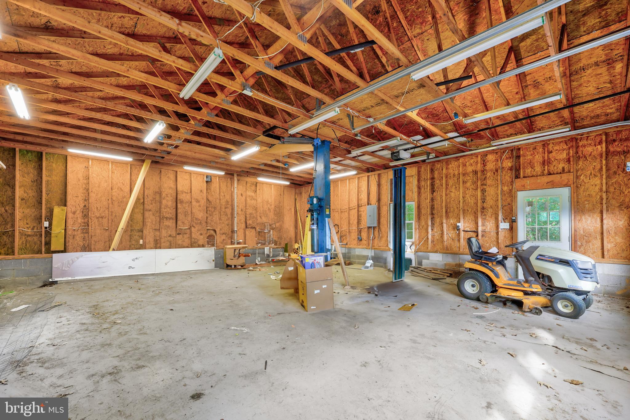 BEXLEY MANOR - Residential