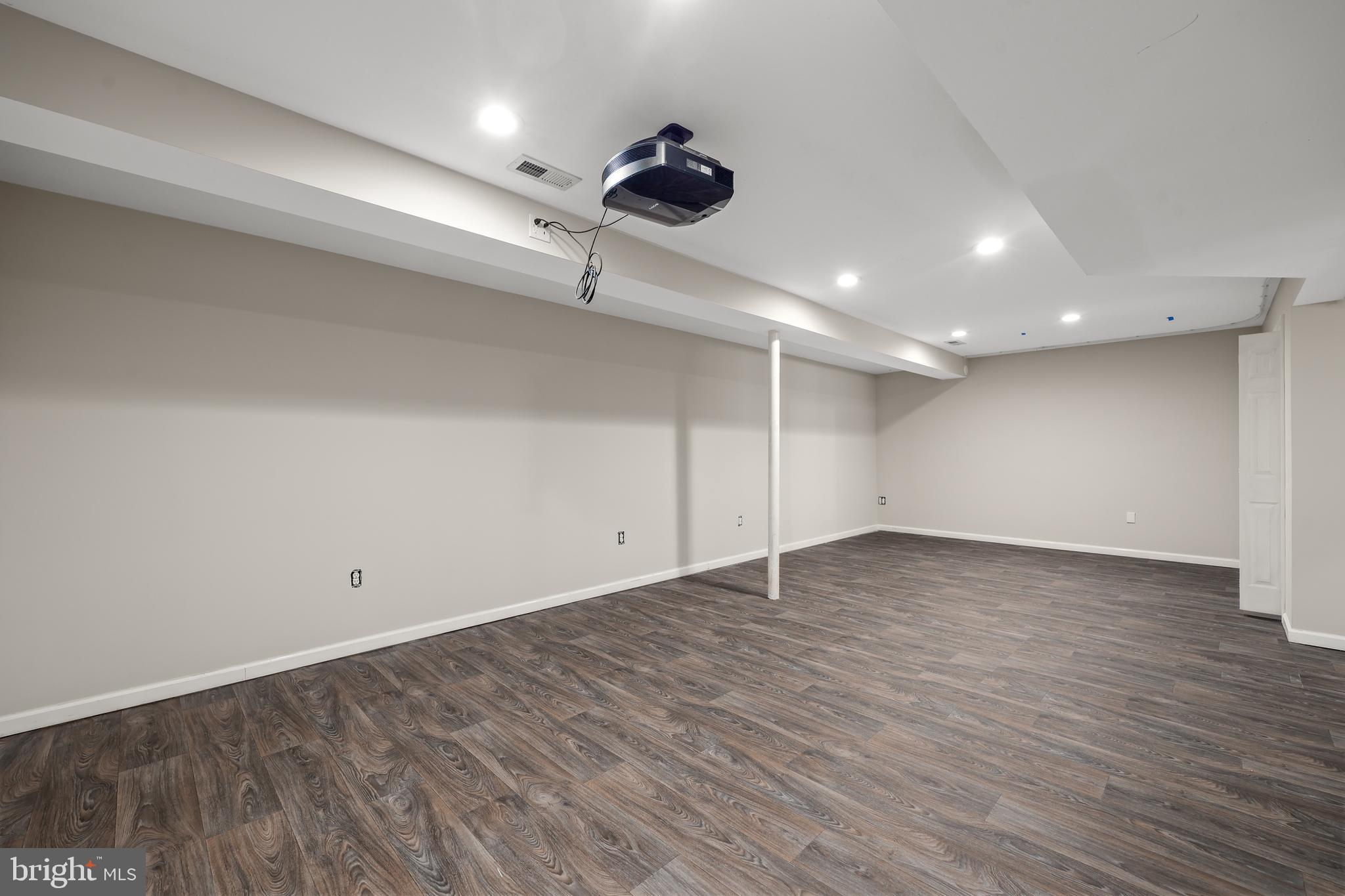 BEXLEY MANOR - Residential