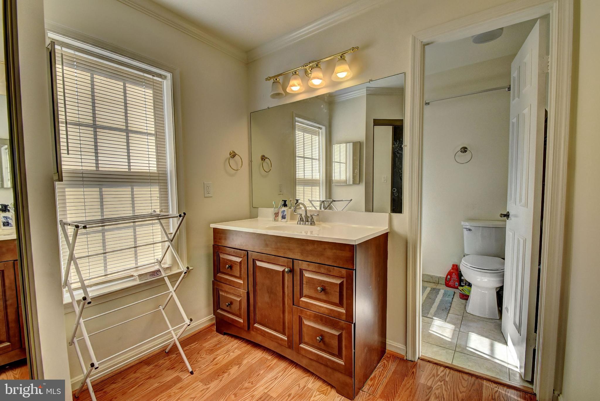 BROAD OAKS - Residential