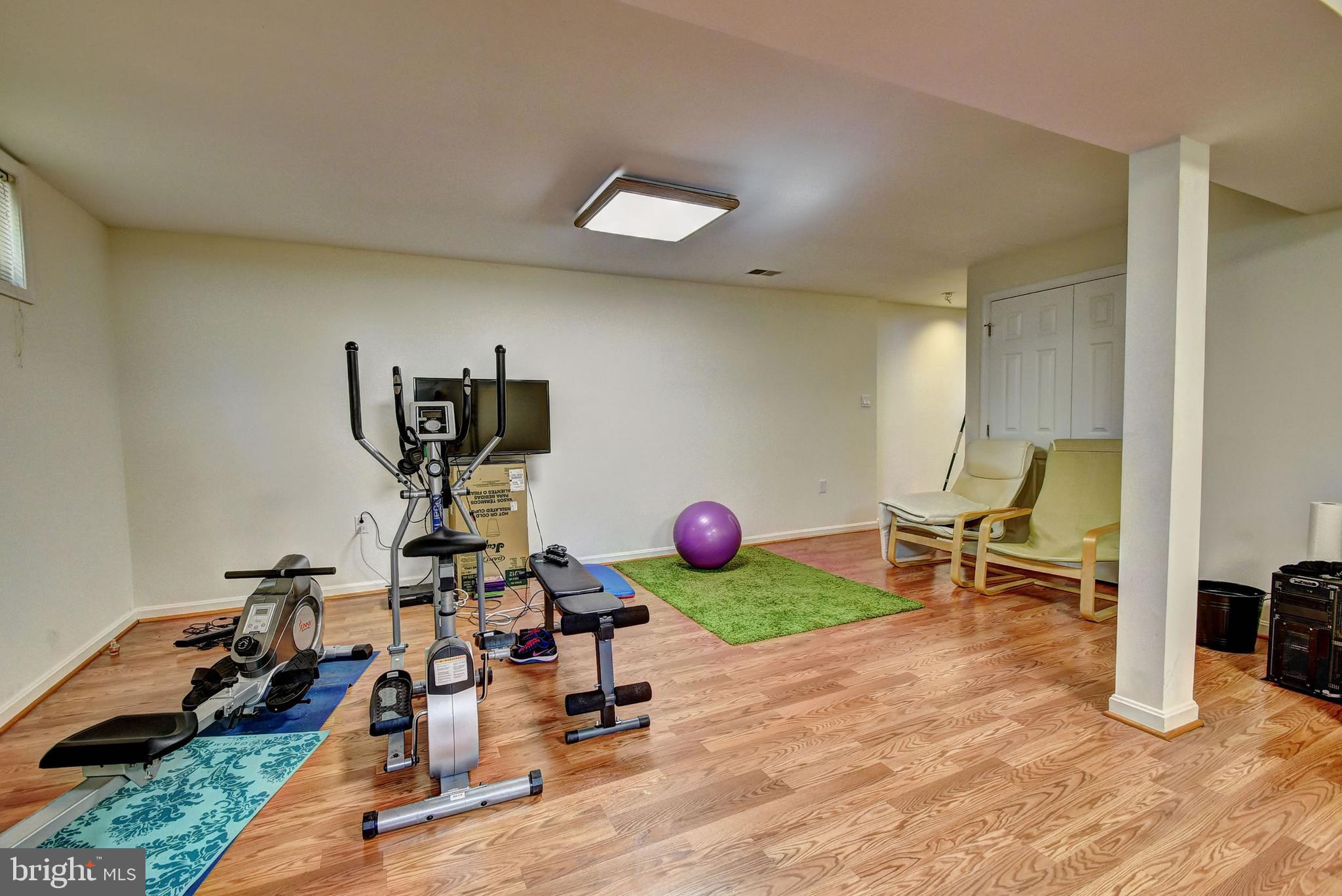 BROAD OAKS - Residential