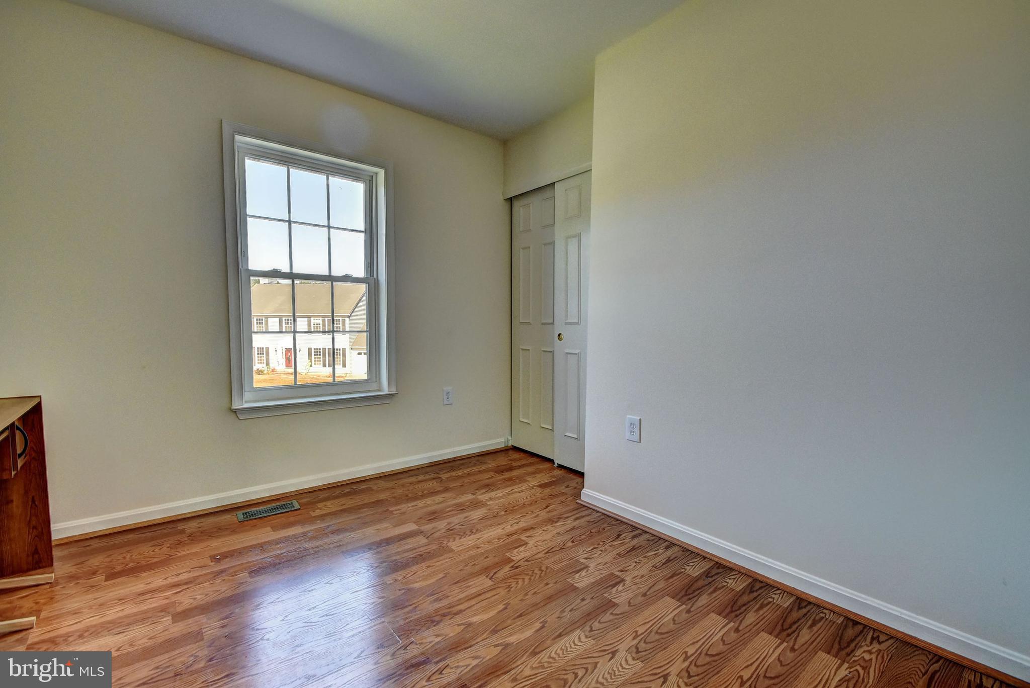 BROAD OAKS - Residential