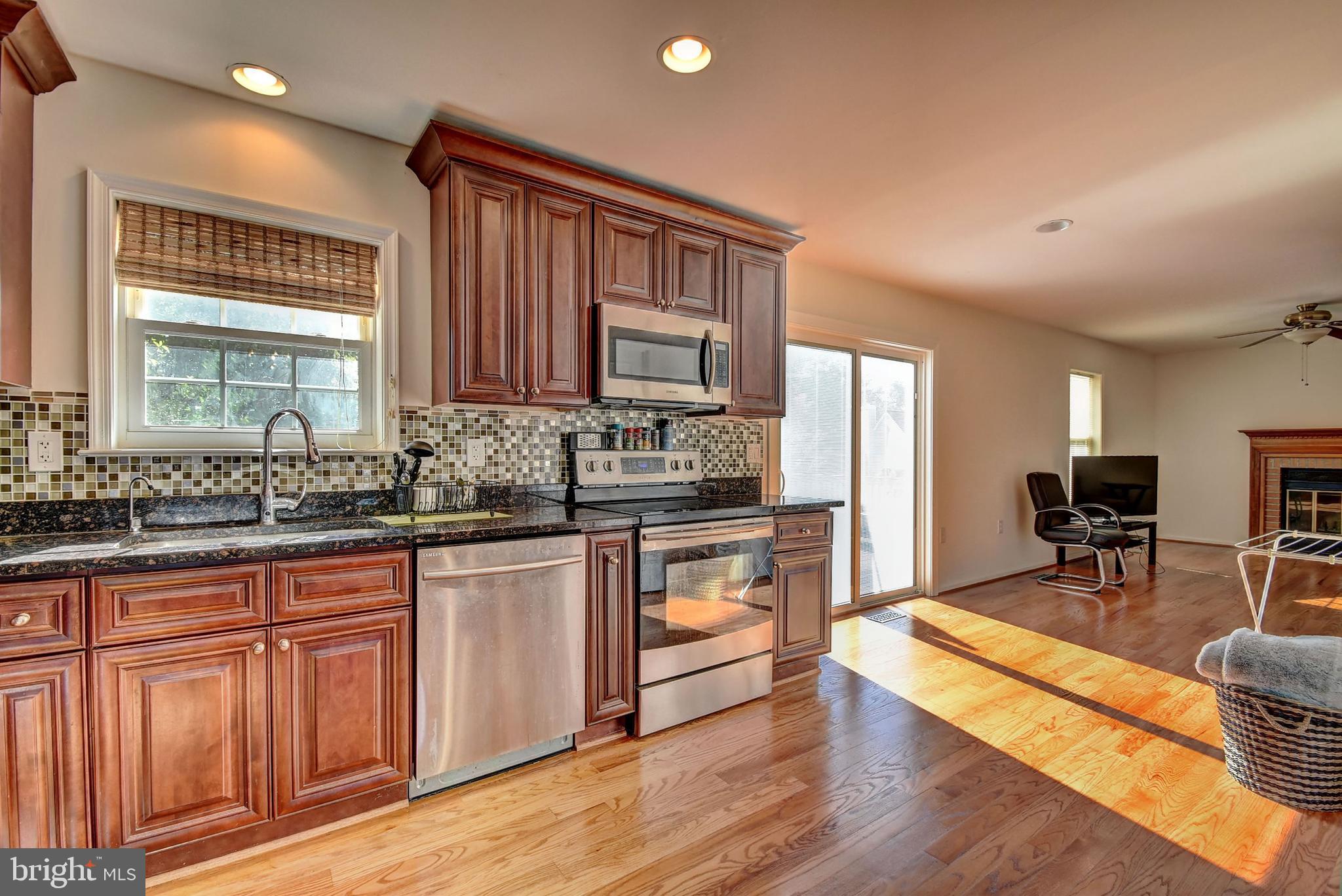 BROAD OAKS - Residential