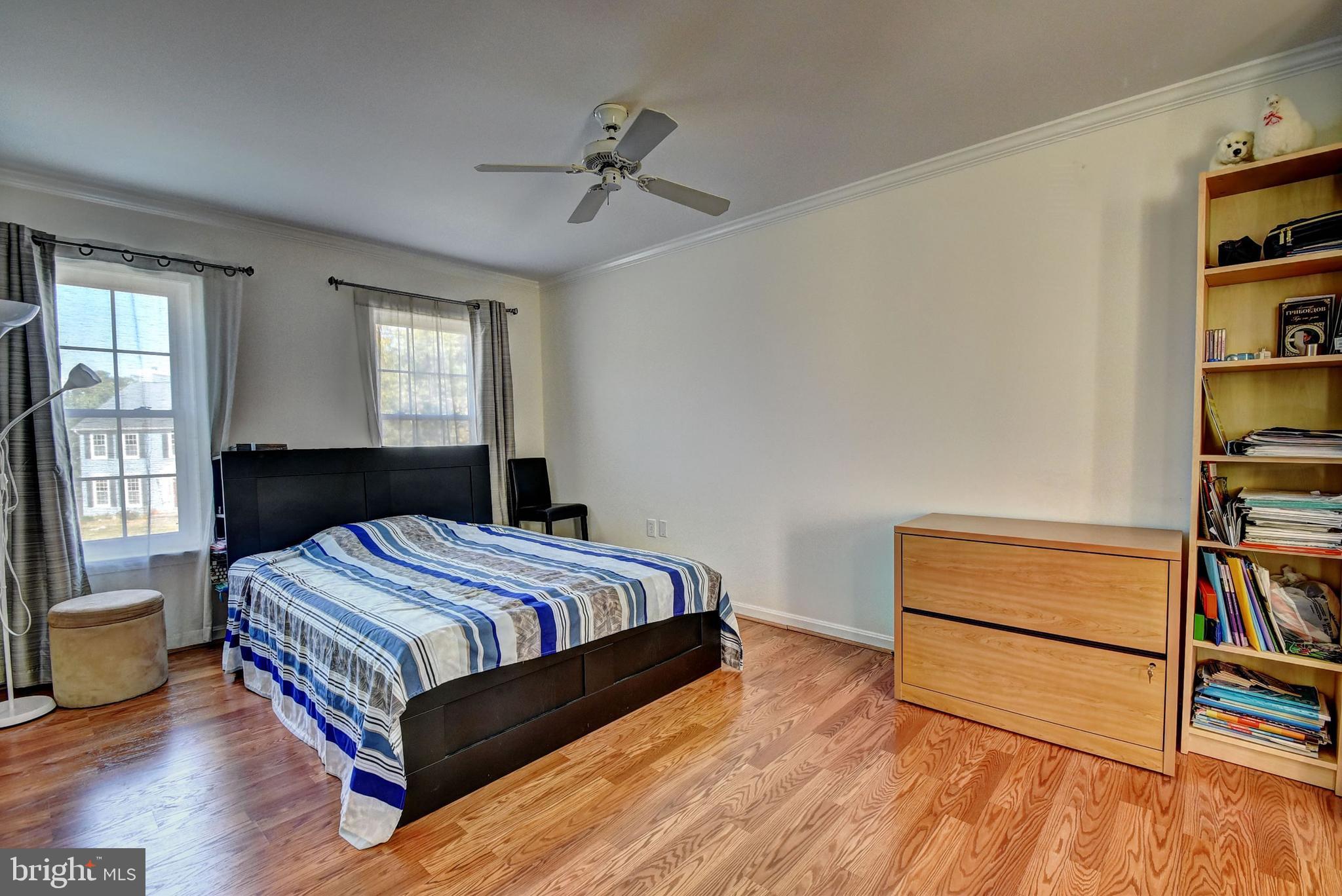 BROAD OAKS - Residential