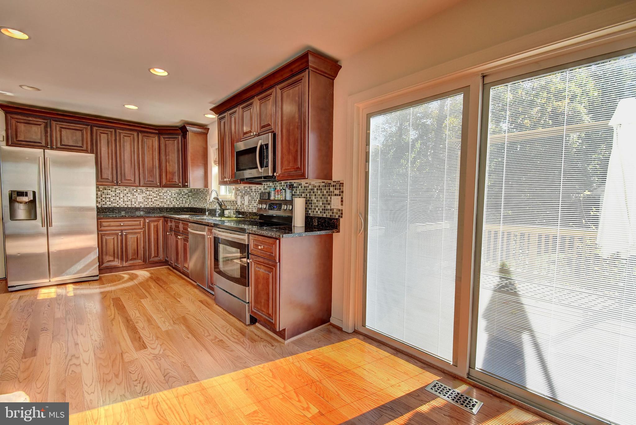 BROAD OAKS - Residential