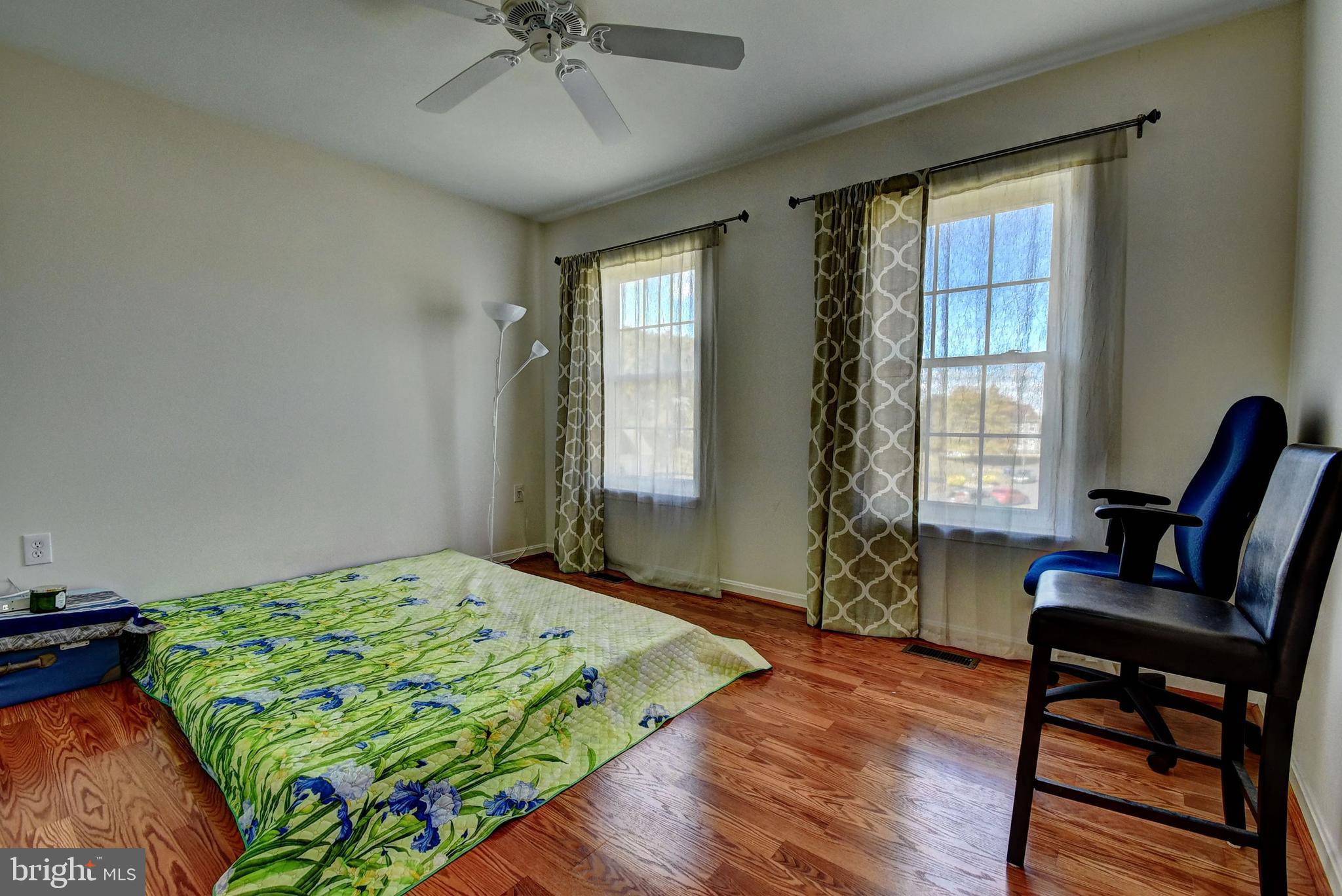 BROAD OAKS - Residential