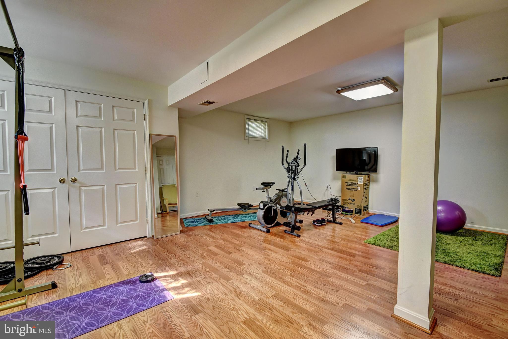 BROAD OAKS - Residential