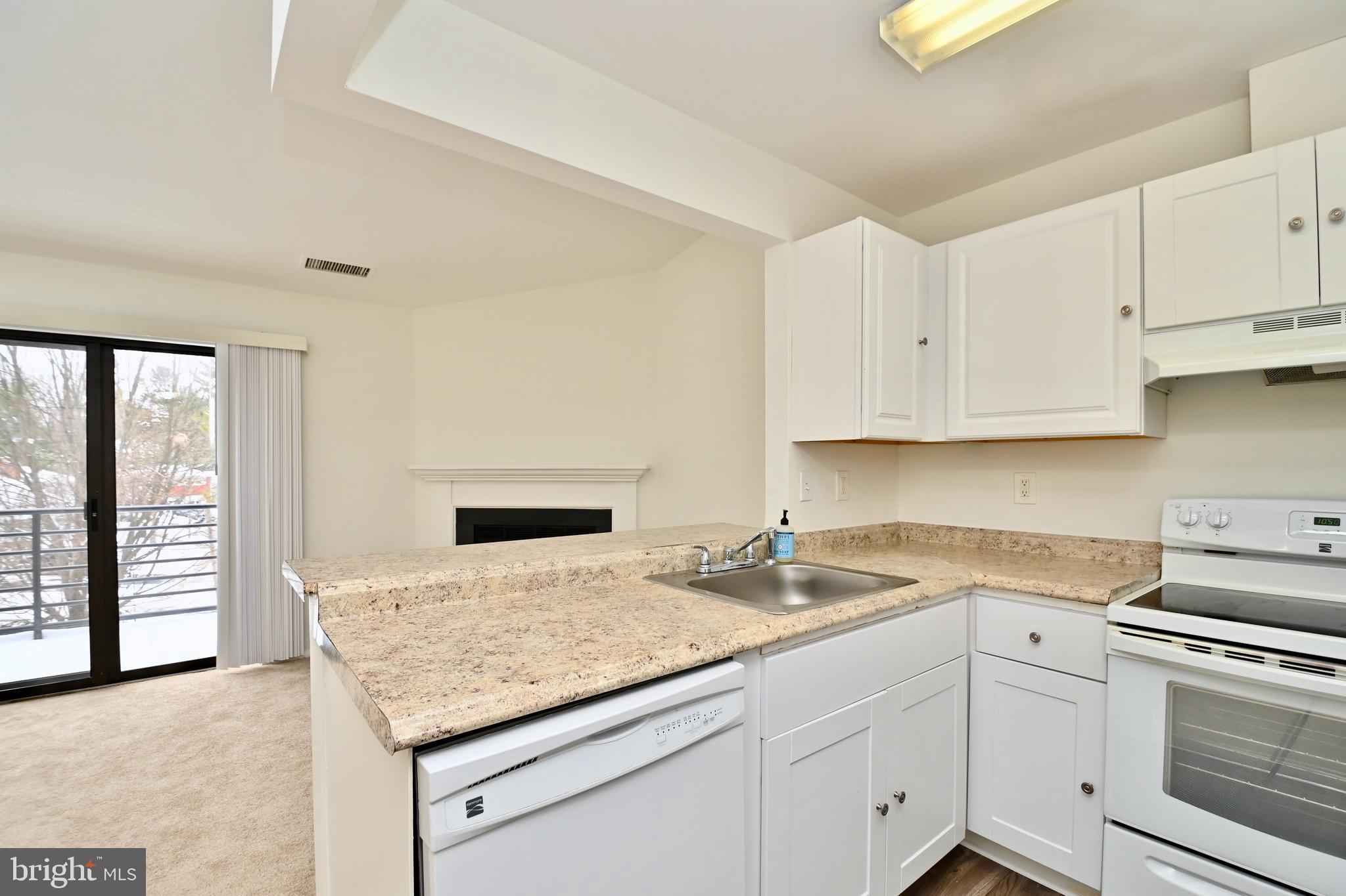 ASHLAR HILL - Residential Lease