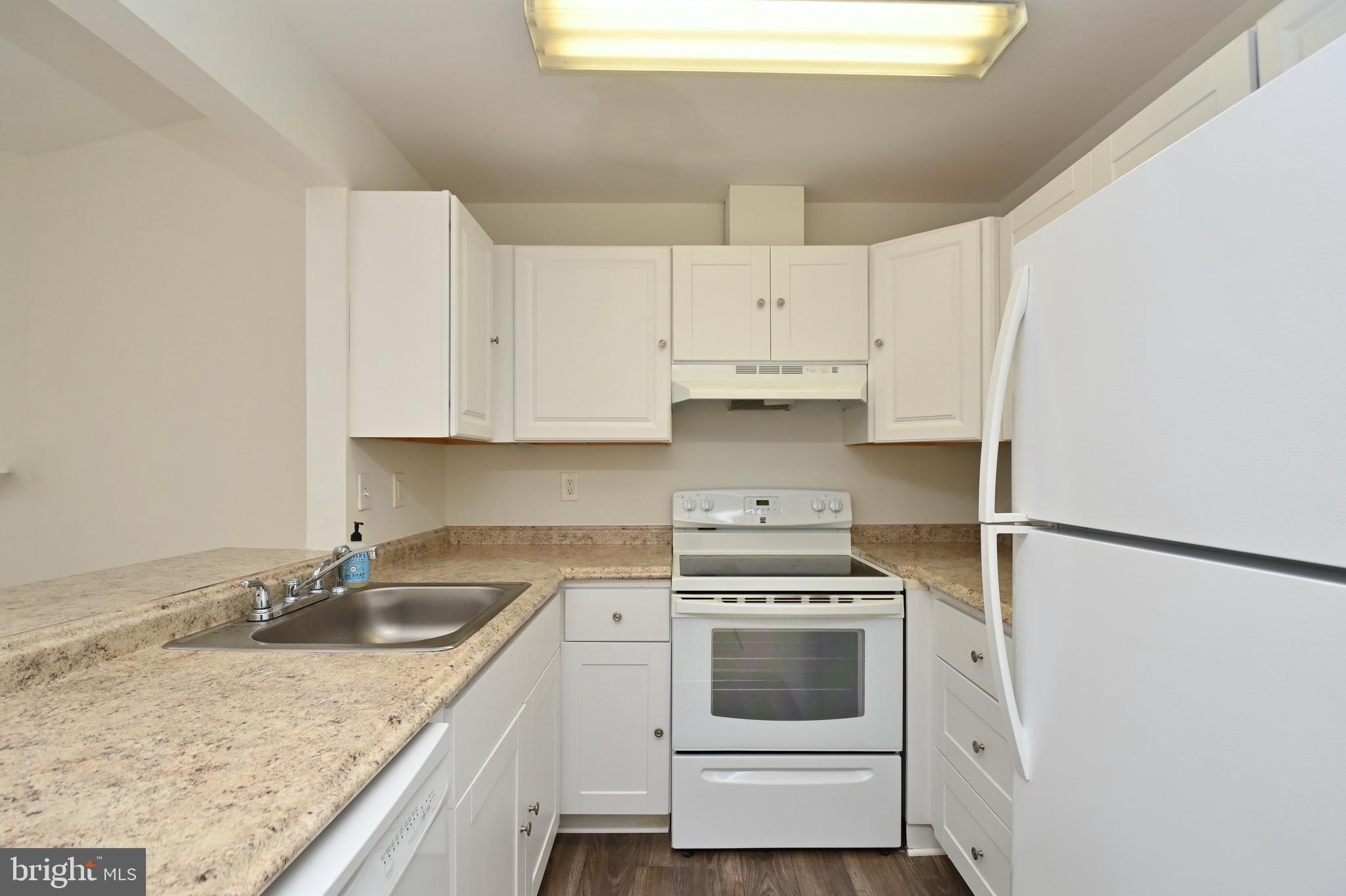 ASHLAR HILL - Residential Lease