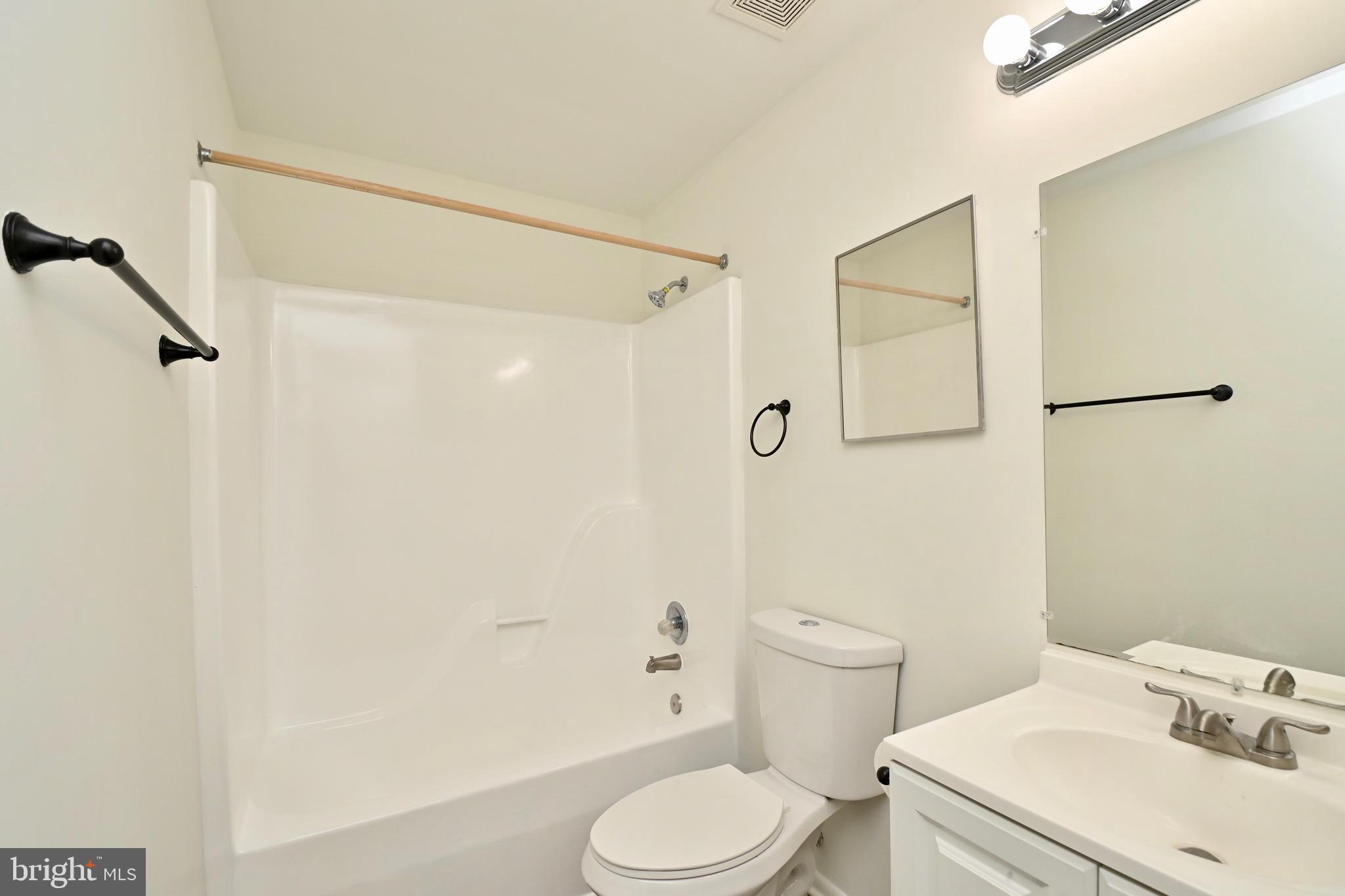 ASHLAR HILL - Residential Lease