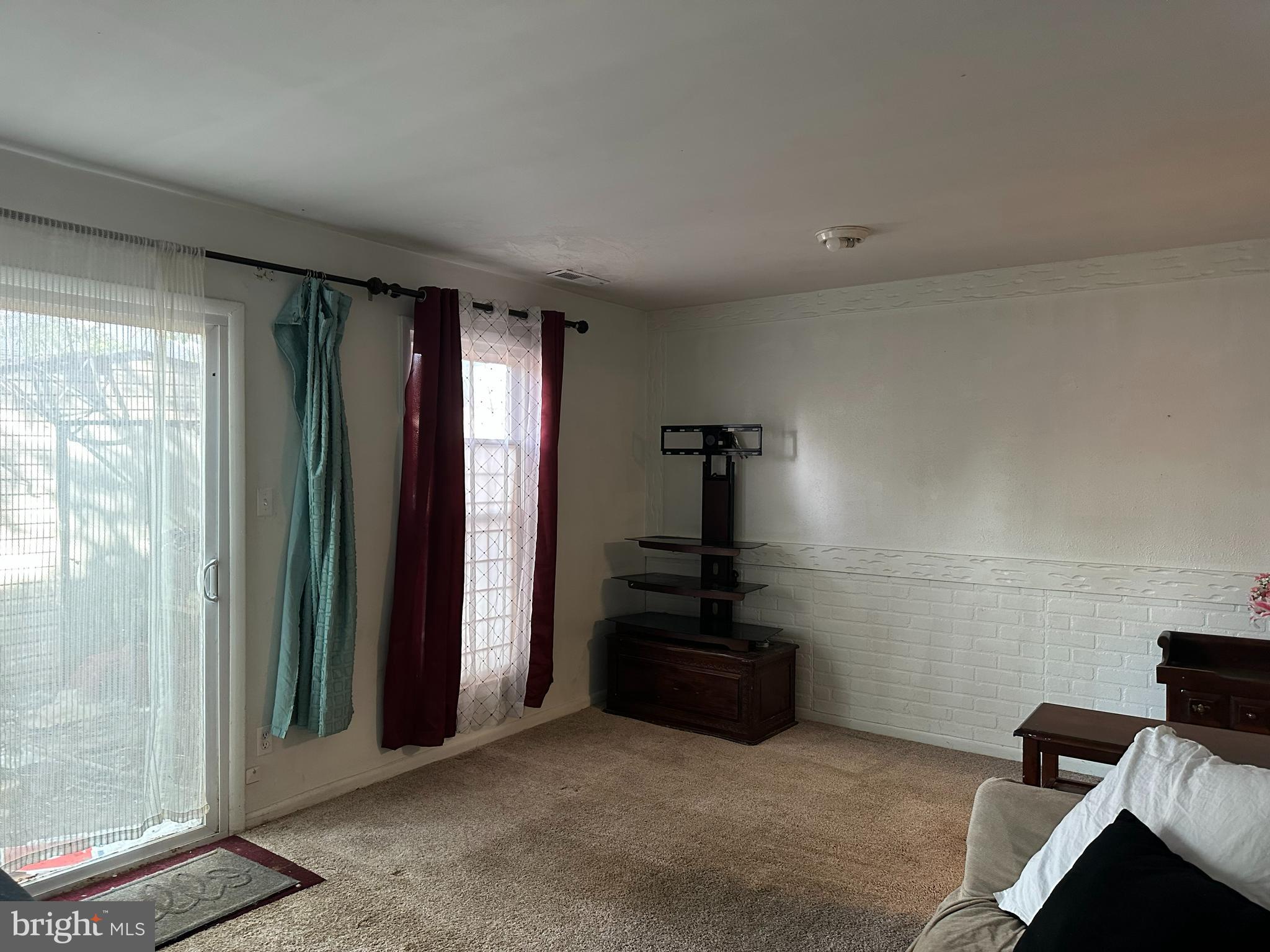 STAFFORD OAKS - Residential Lease