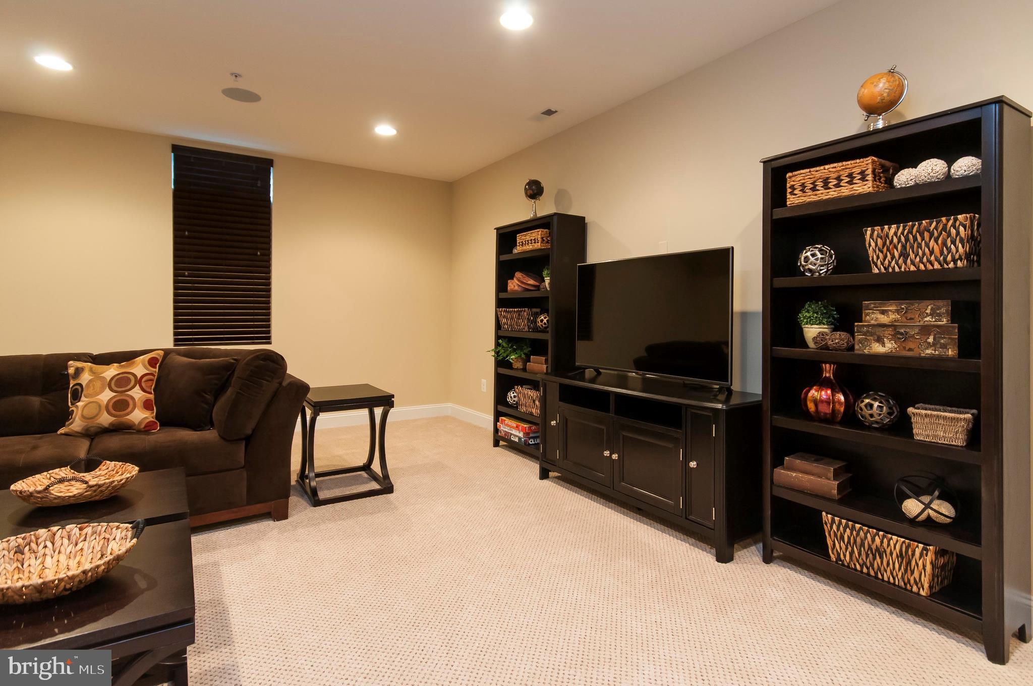 PLEASANT HILL PARK - Residential