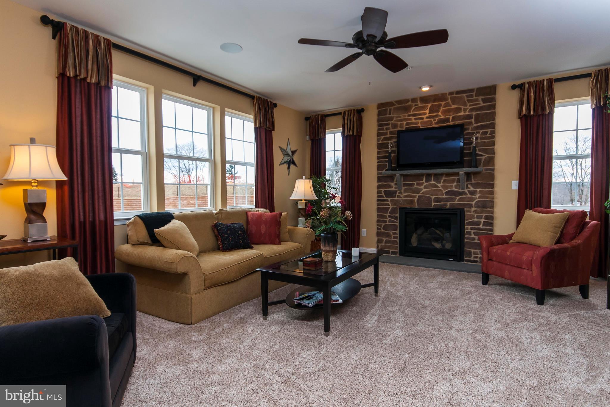 PLEASANT HILL PARK - Residential