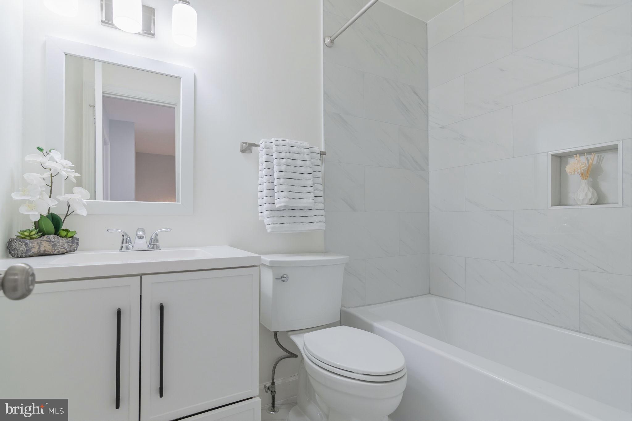 COURTS OF CHANDON - Residential