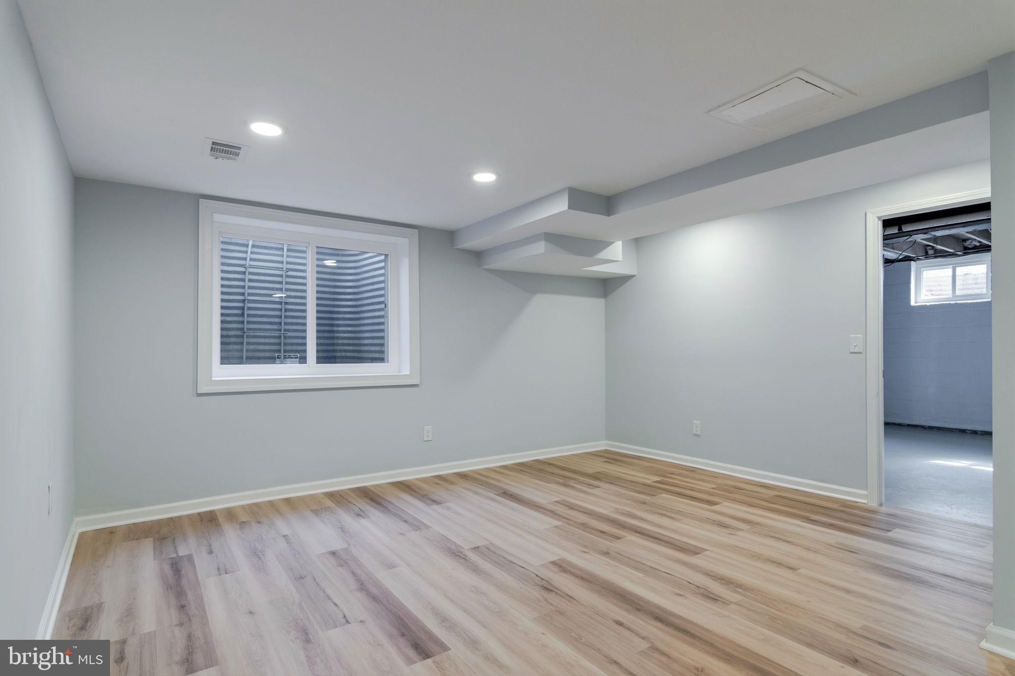 COURTS OF CHANDON - Residential