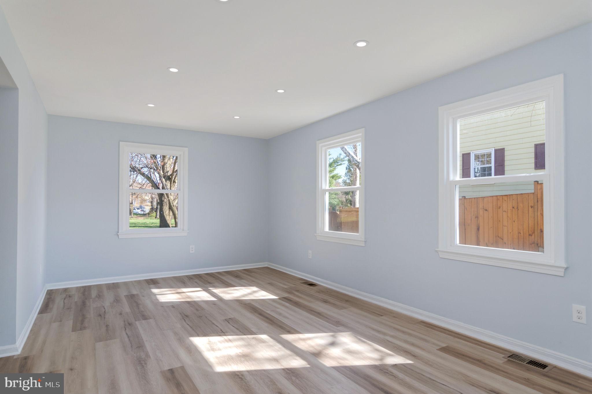 COURTS OF CHANDON - Residential