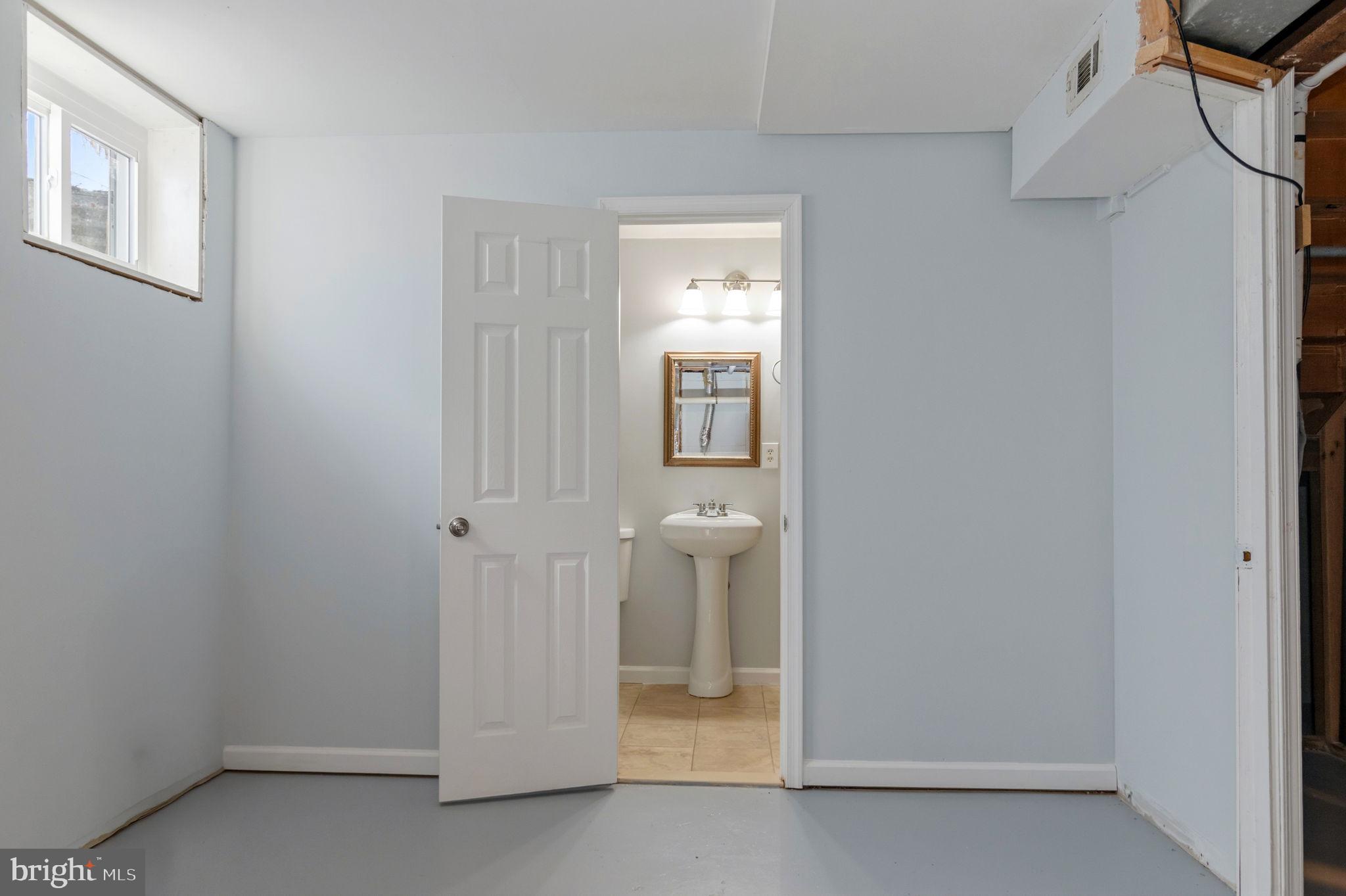 COURTS OF CHANDON - Residential