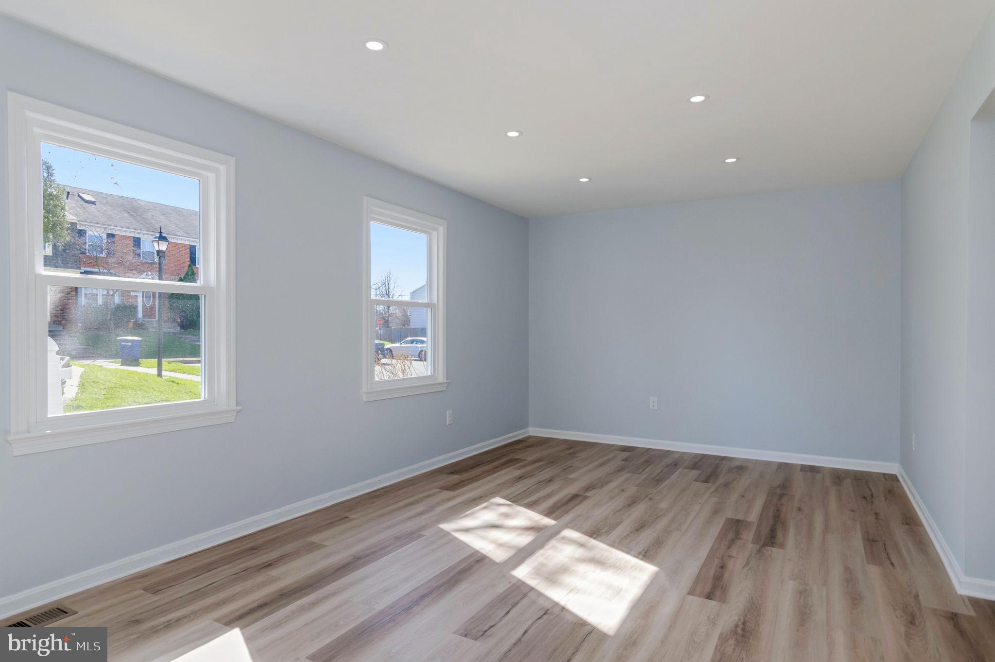 COURTS OF CHANDON - Residential