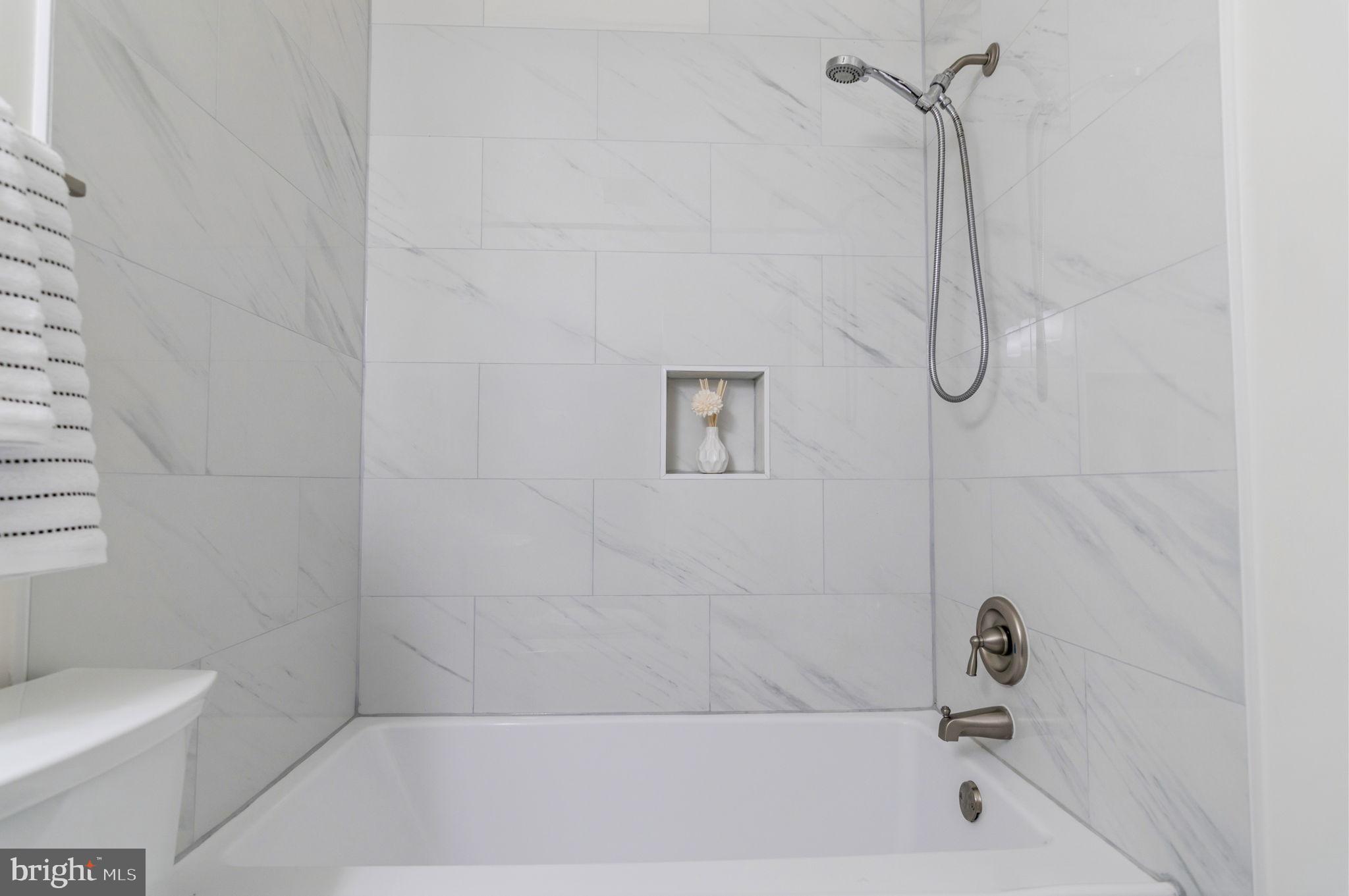 COURTS OF CHANDON - Residential