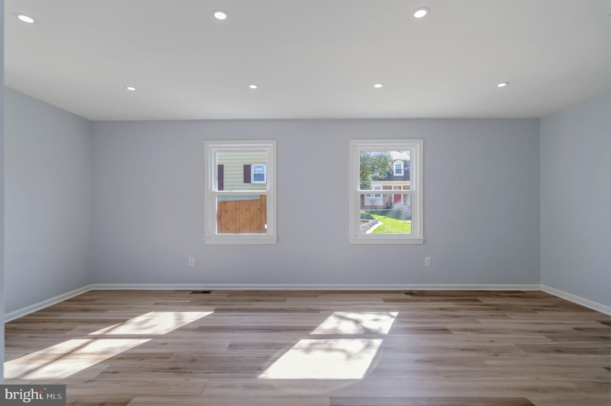 COURTS OF CHANDON - Residential