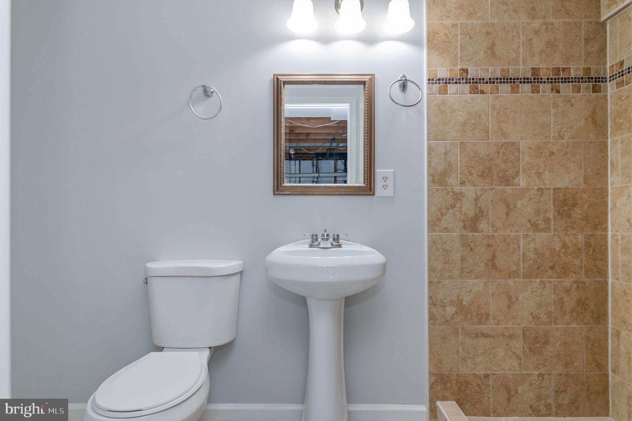 COURTS OF CHANDON - Residential