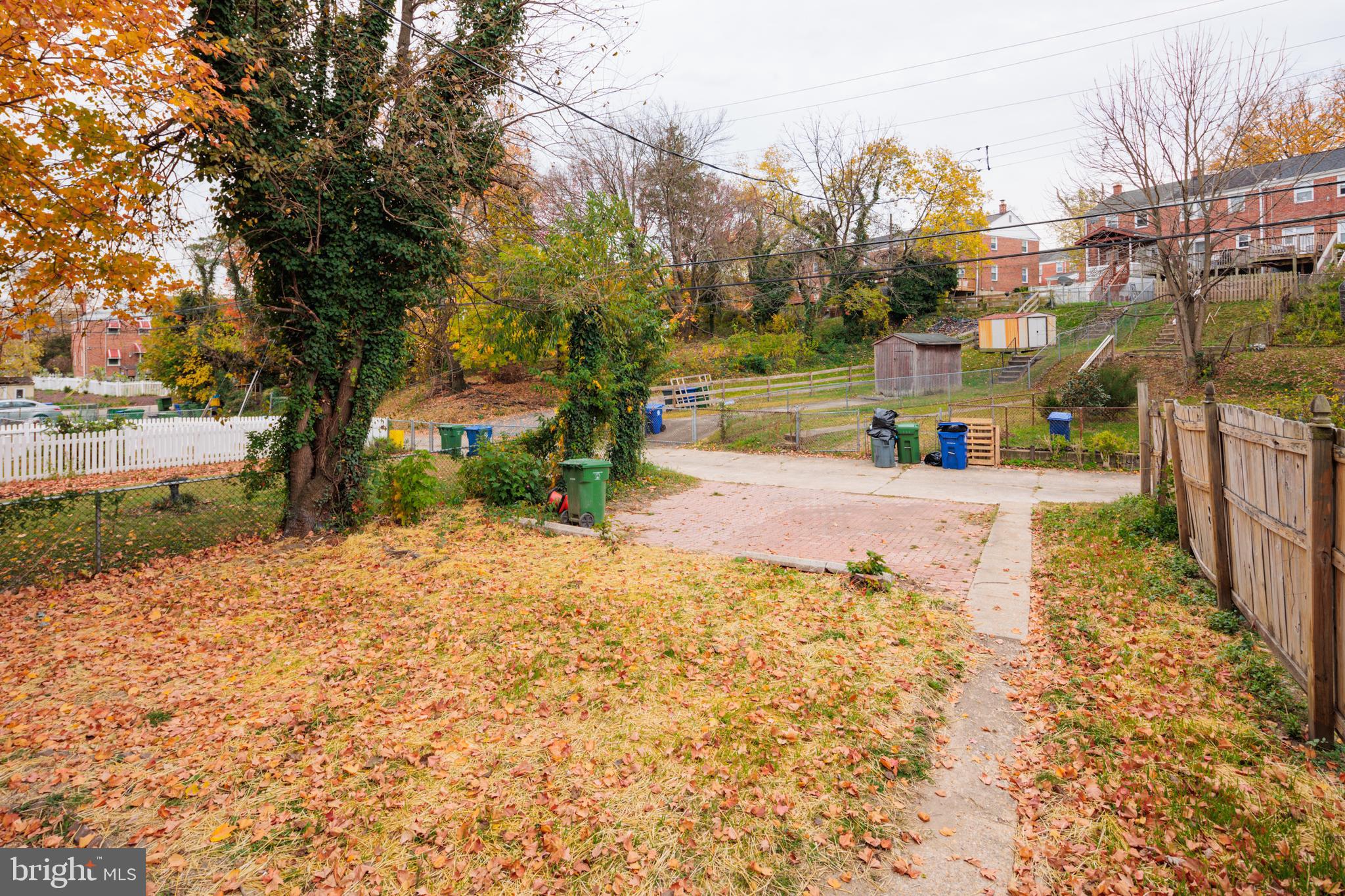 IDLEWOOD - Residential